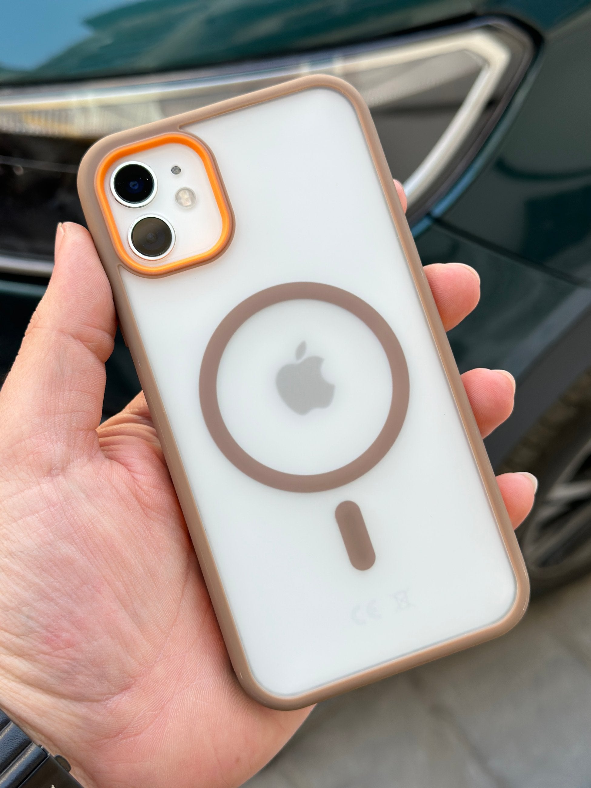 iPhone 11 Magsafe Özellikli Arkası Mat Yanları Renkli Yumuşak Silikon Aura Kılıf