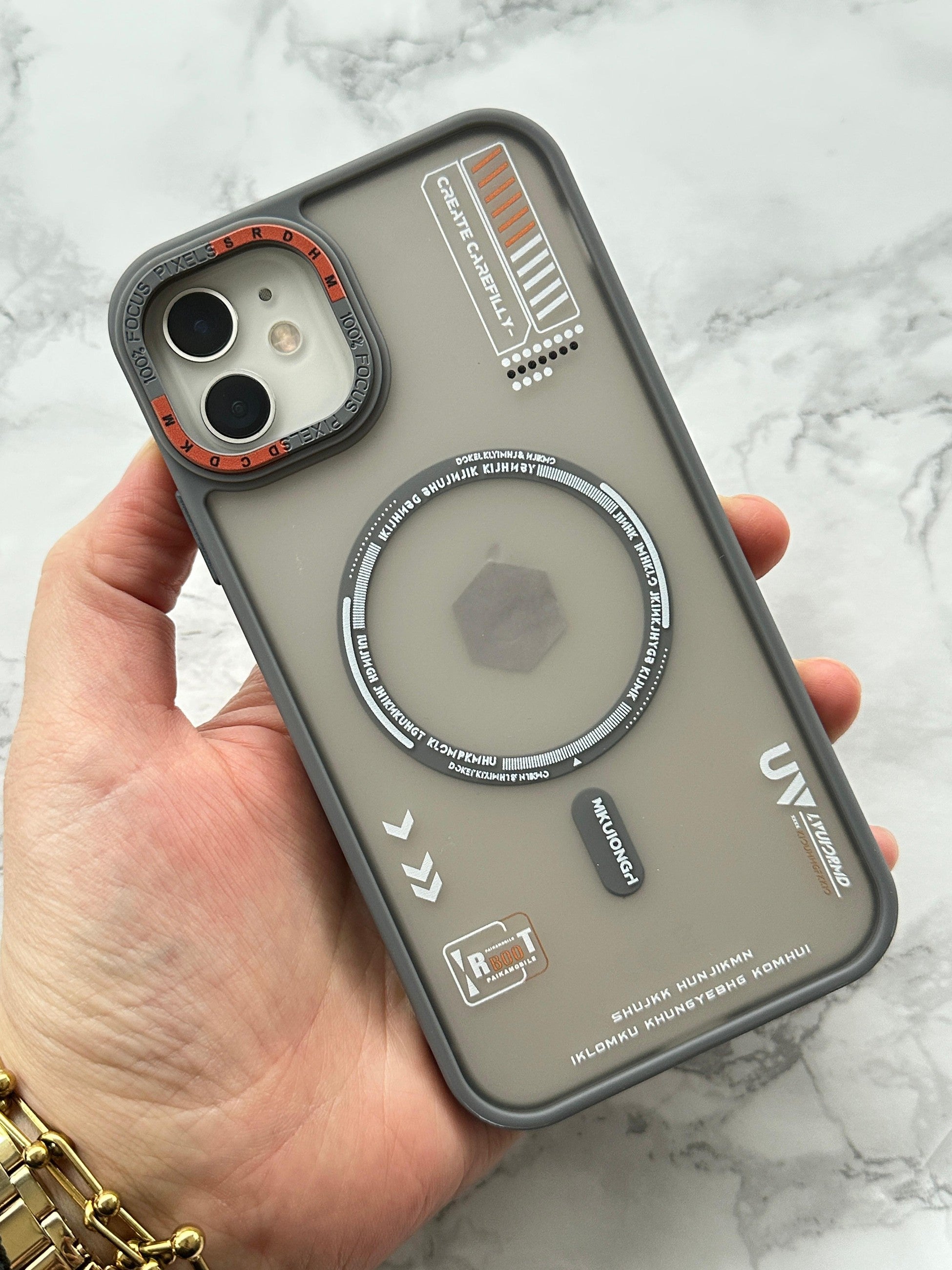 iPhone 12 ve 12 Pro Magsafe Wireless Şarj Özellikli Desenli Tiger Kılıf