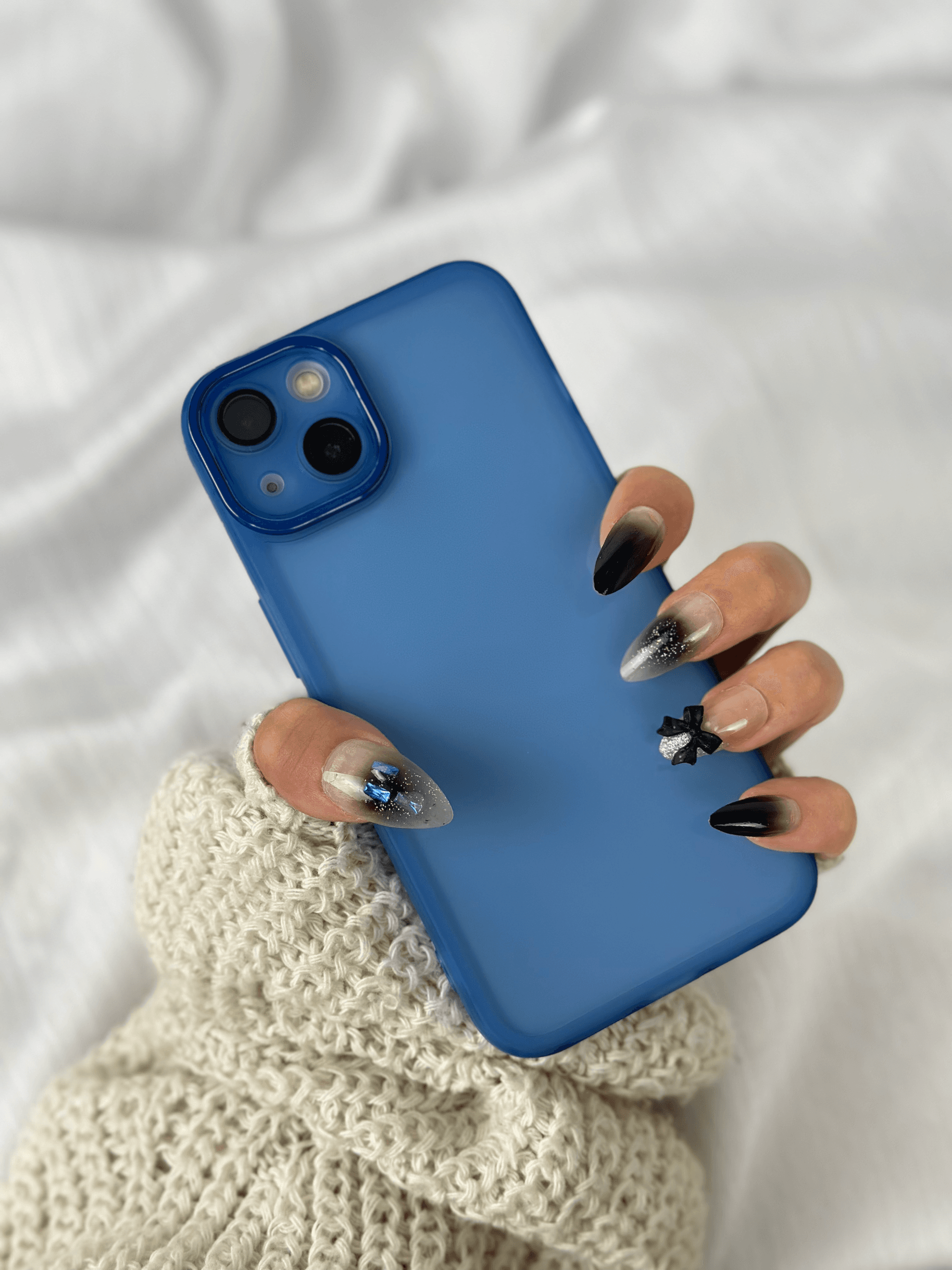 iPhone 14 Kamera Korumalı Transparan Berry Kılıf