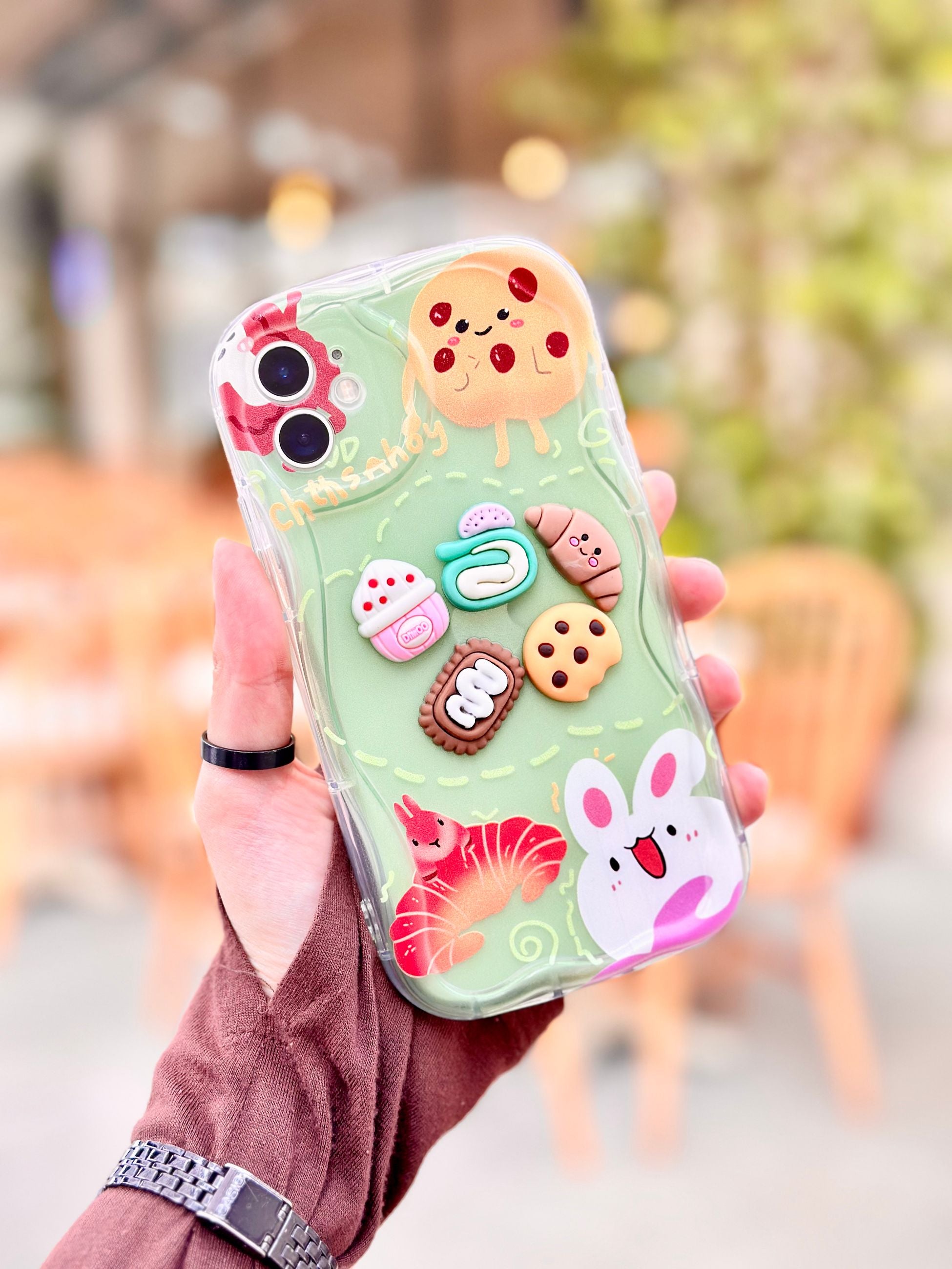 iPhone 11 Sevimli Tavşan Kurabiye Kruvasan Desenli 3 Boyutlu Silikon Rabbit Kılıf