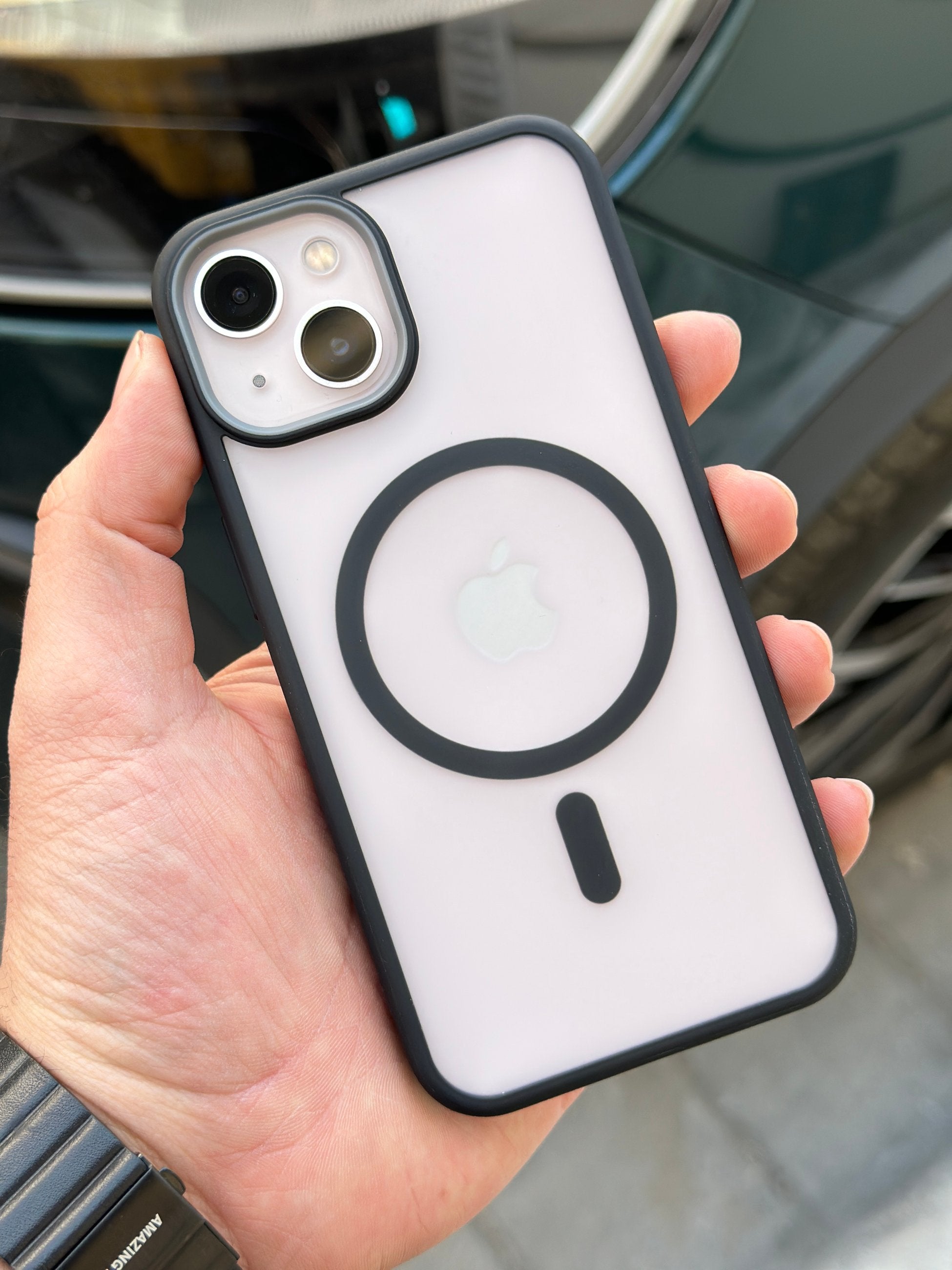 iPhone 13 Magsafe Özellikli Arkası Mat Yanları Renkli Yumuşak Silikon Aura Kılıf