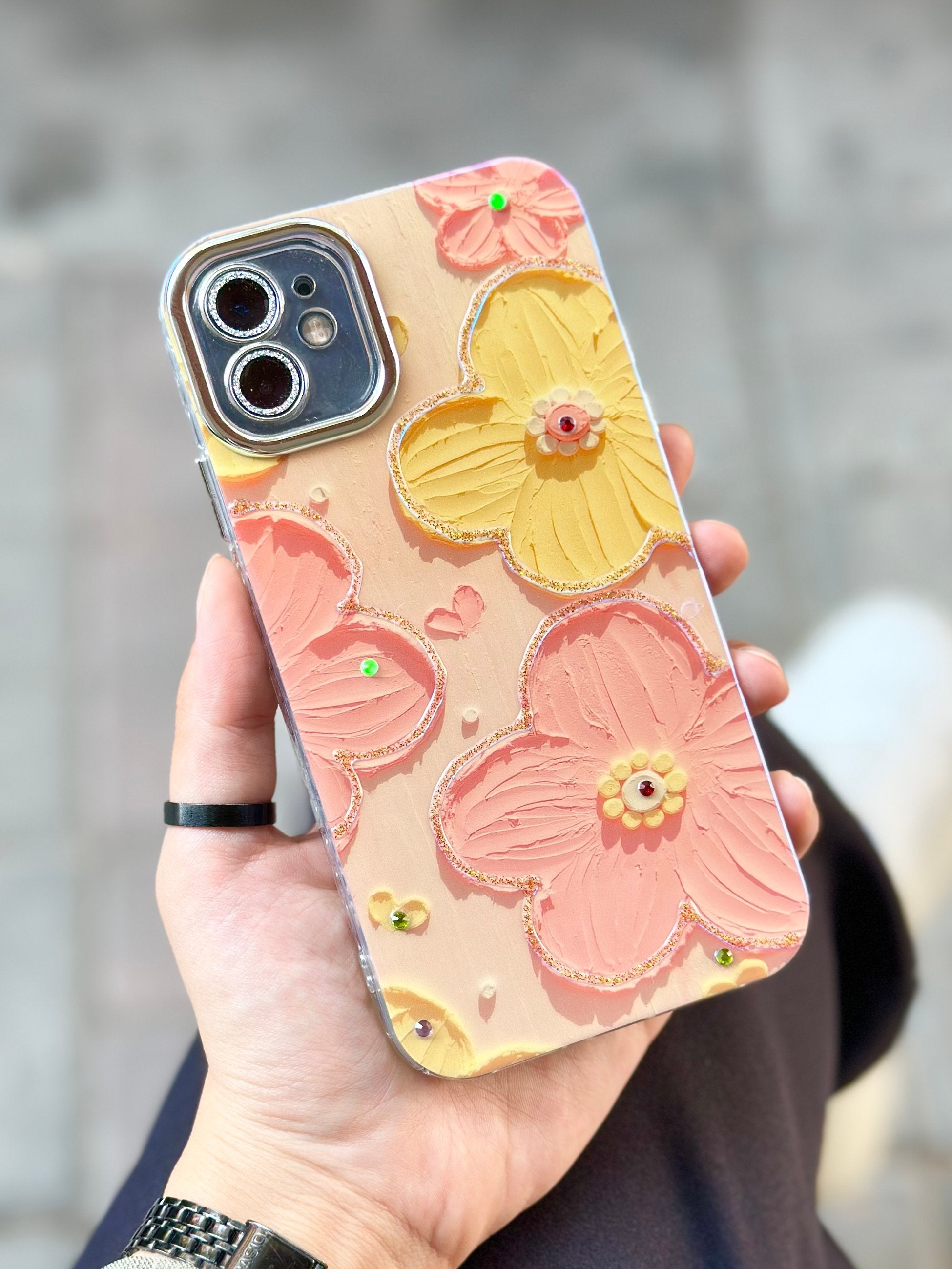 iPhone 11 Çiçek Desenli Lens Koruyuculu Paint Kılıfı