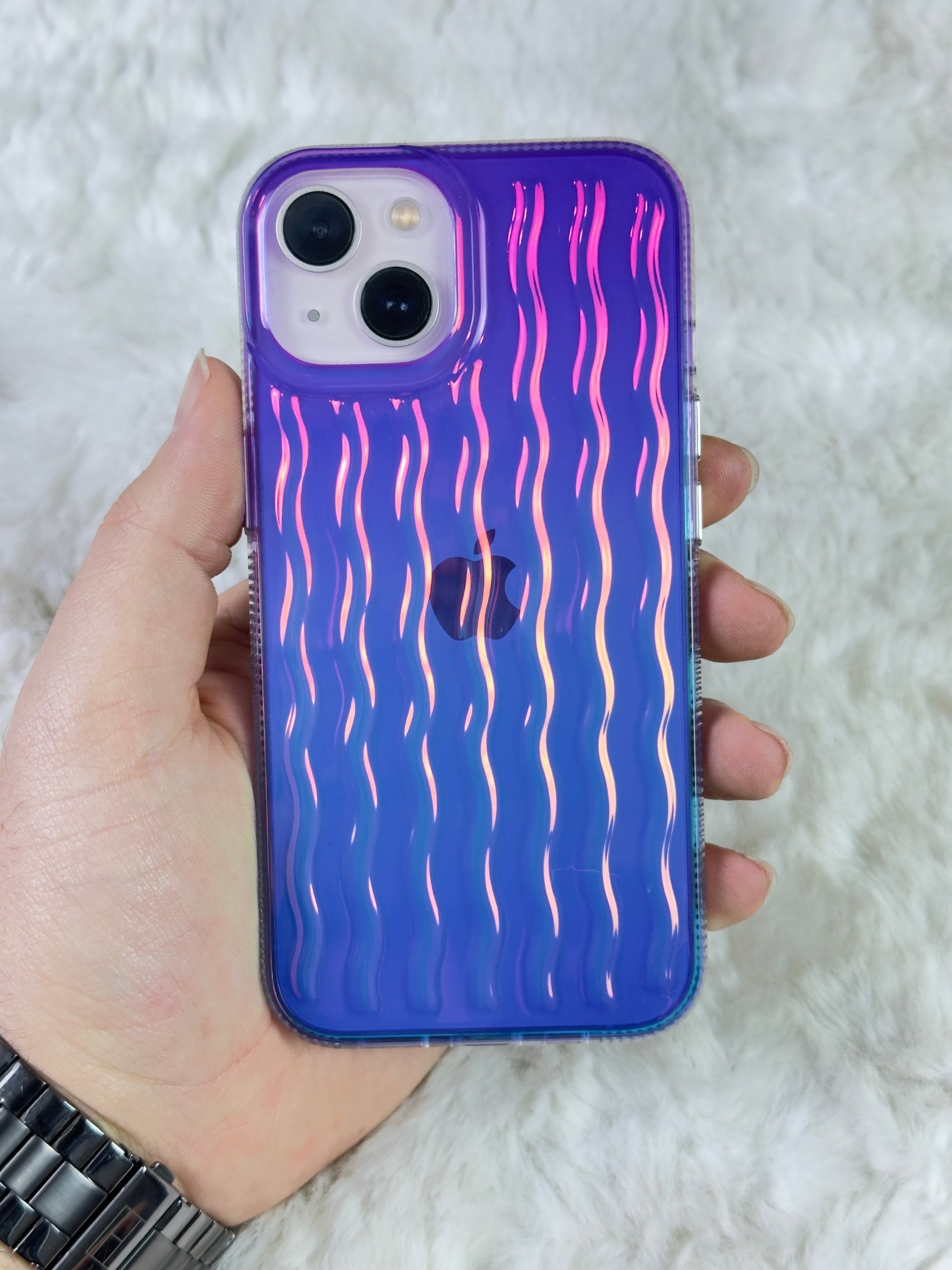 iPhone 14 ile Uyumlu Renkli Dalgalı Darbelere Karşı Dayanıklı Kamera Çıkıntılı İsmira Kılıf