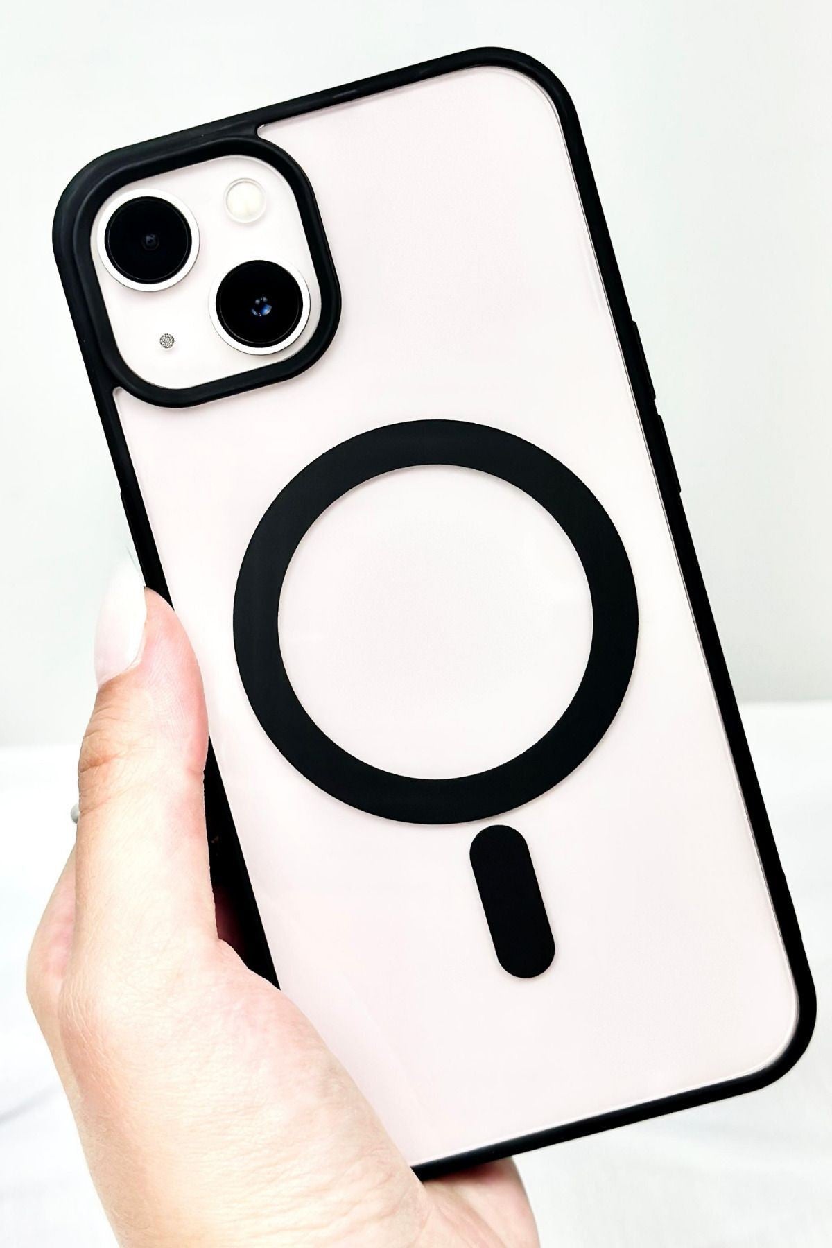 iPhone 15 Plus Magsafe Wireless Şarj Özellikli Silikon Kamera Çıkıntılı REMA Kılıf