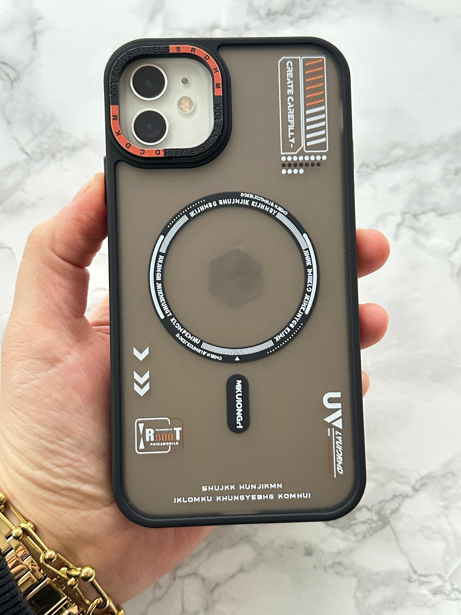 iPhone 12 ve 12 Pro Magsafe Wireless Şarj Özellikli Desenli Tiger Kılıf