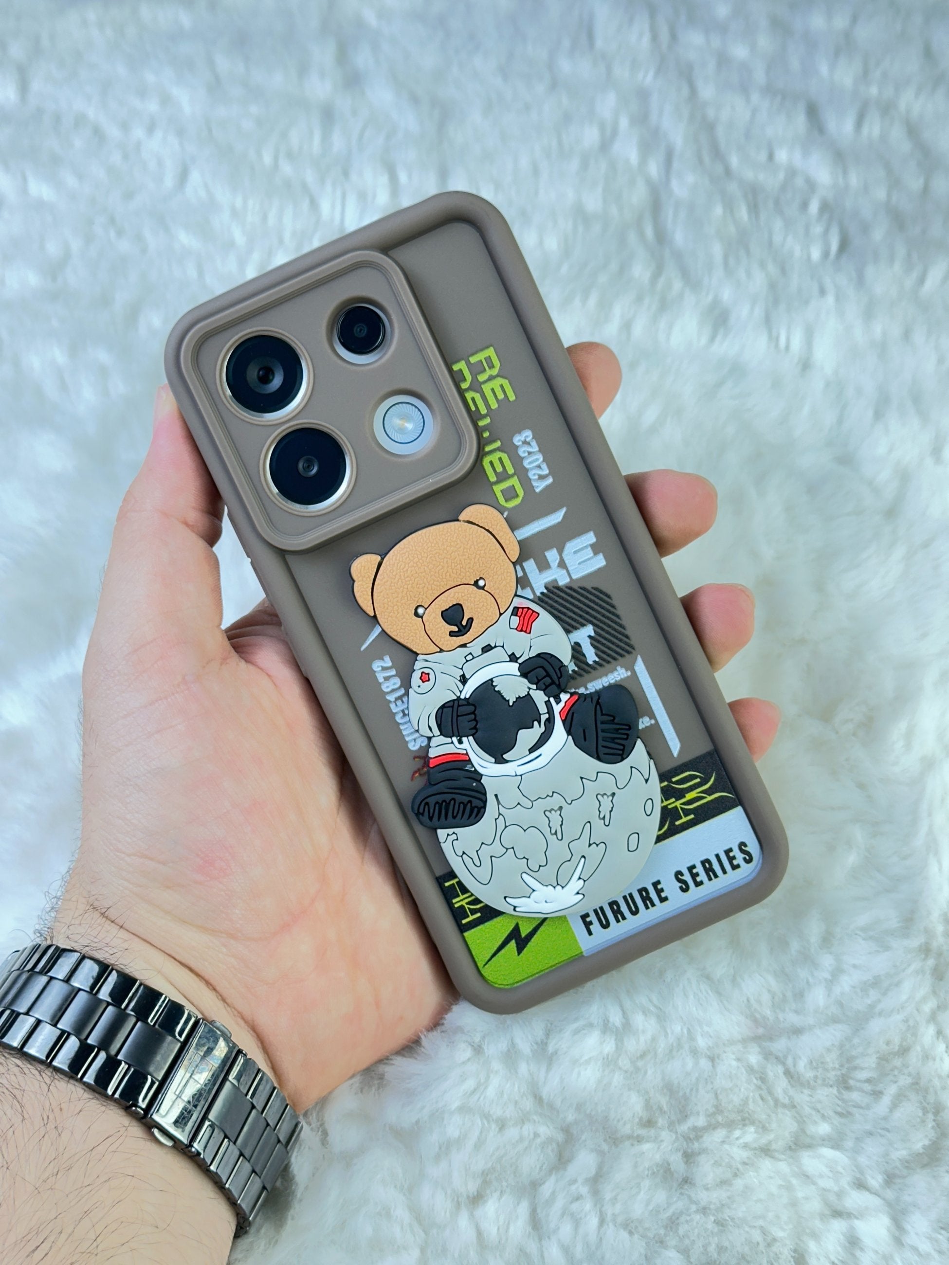 Xiaomi Redmi Note 13 Sert Silikonlu Lansman Ayıcıklı kılıf