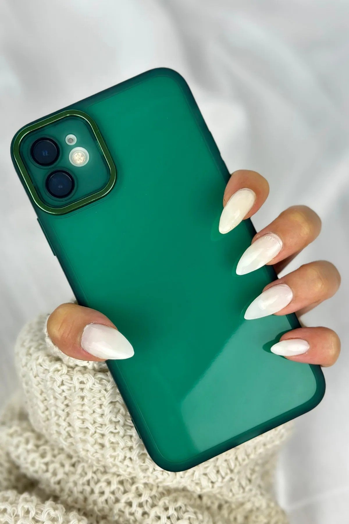 iPhone 11 Kamera Korumalı Transparan Berry Kılıf