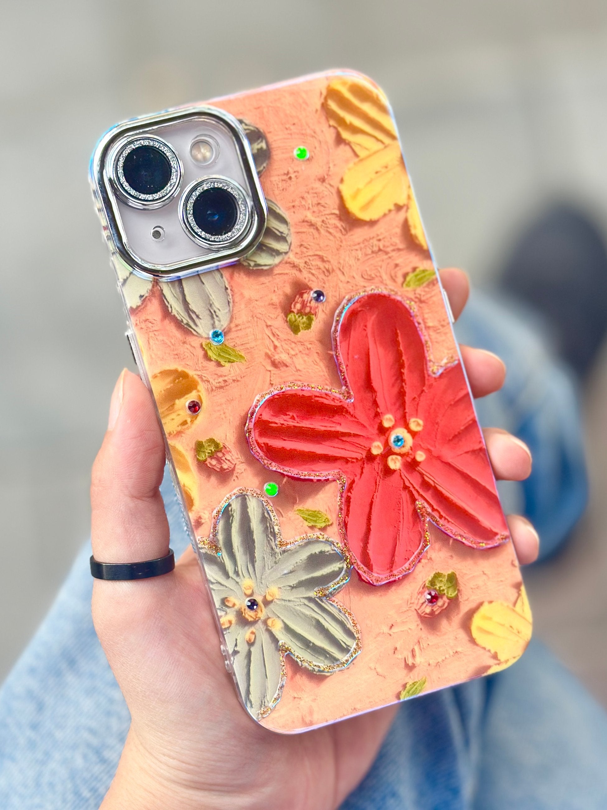 iPhone 15 Çiçek Desenli Lens Koruyuculu Paint Kılıfı