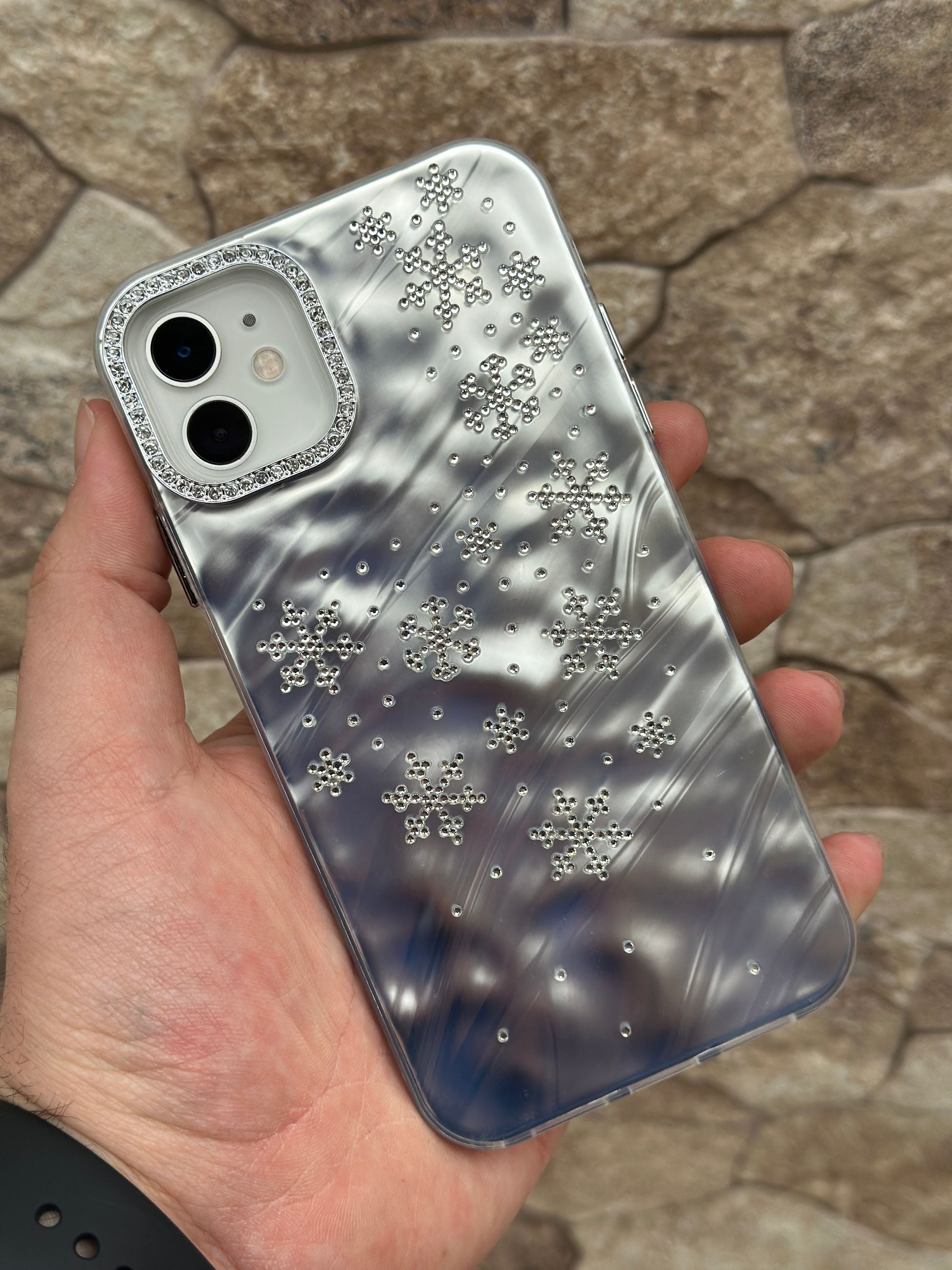 iPhone 11 Kar Tanesi Boncuklu Parlak Hologramlı Glare Kılıf