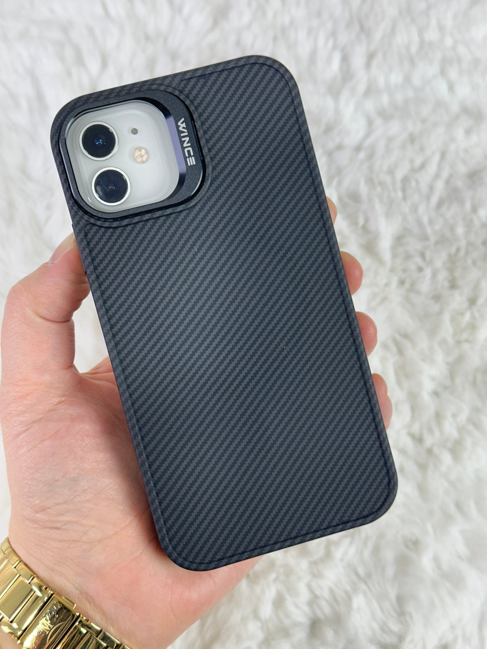 iPhone 11 Karbon Kamera Kısmı Stand Olabilen Kılıf ile Aynı Renkte Lens Koruyuculu Mag Karbon Kılıf