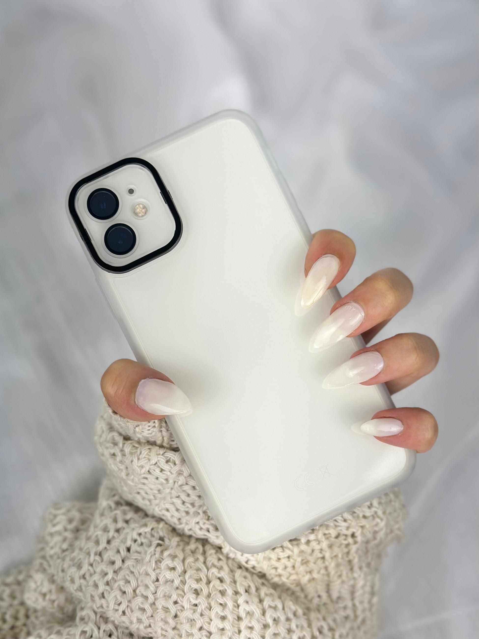 iPhone 12 Kamera Korumalı Transparan Berry Kılıf