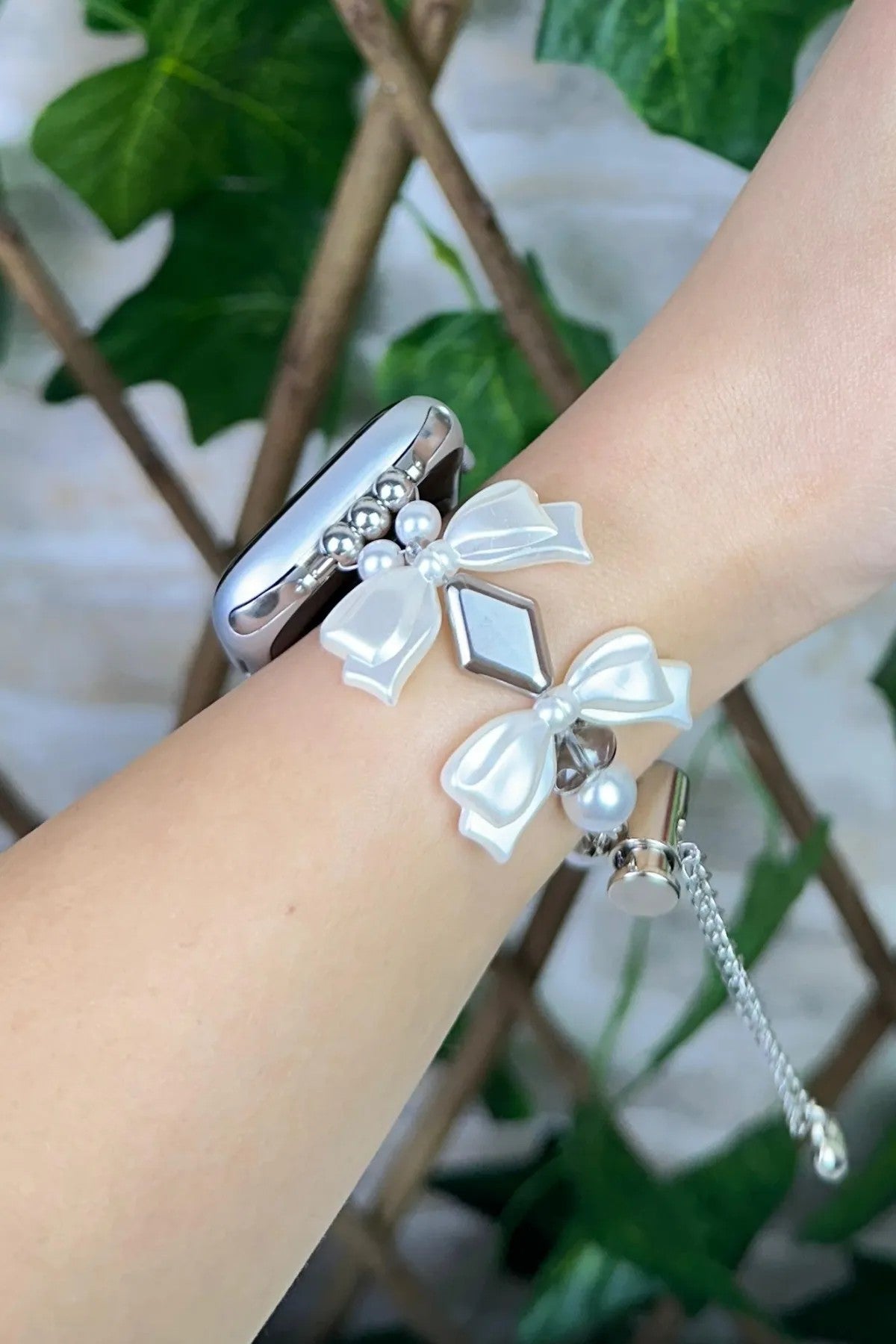 Apple Watch Kordon 38mm - 41mm Uyumlu İncili Boncuklu Trend Taşlı Kordon