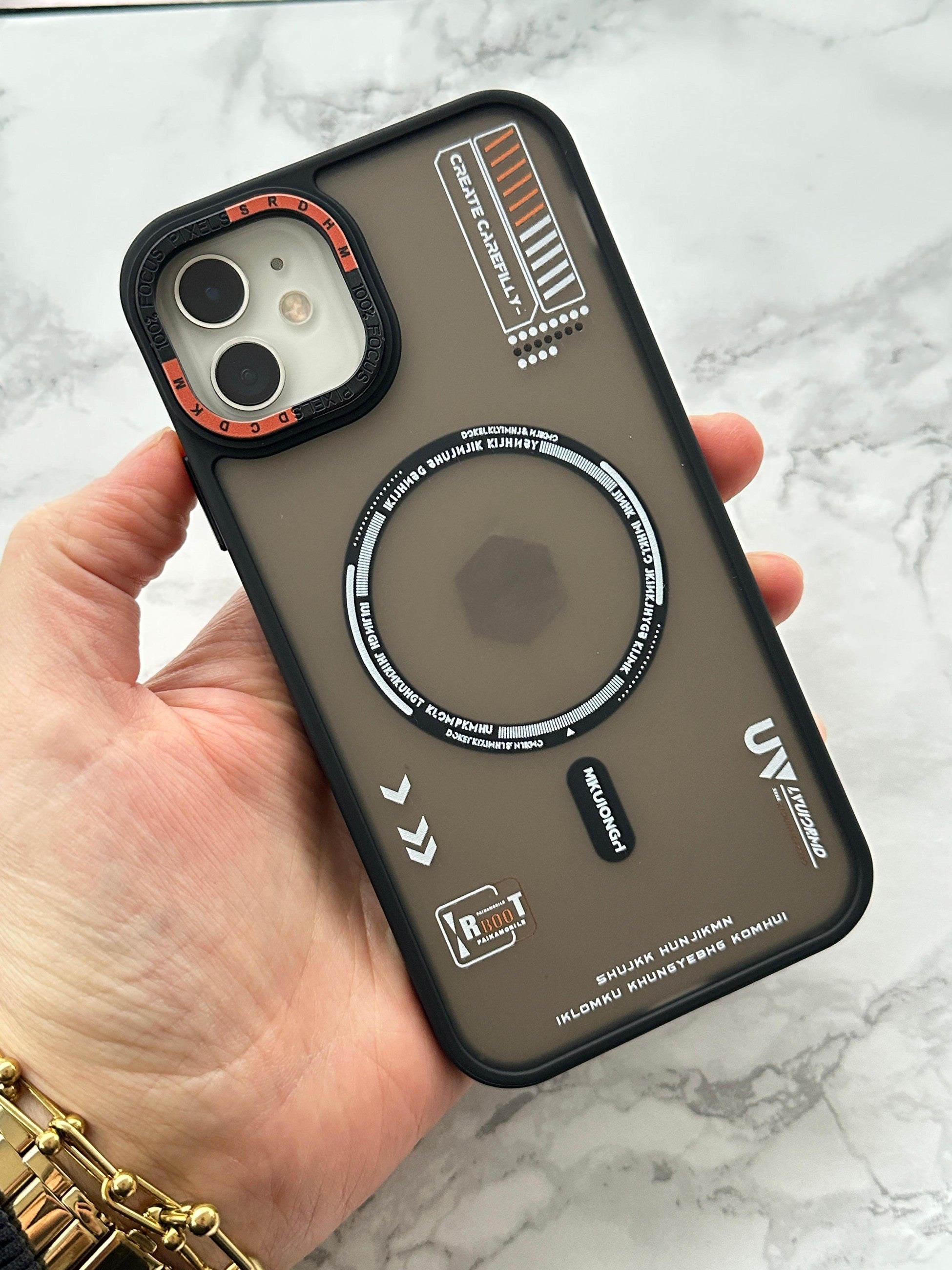 iPhone 12 ve 12 Pro Magsafe Wireless Şarj Özellikli Desenli Tiger Kılıf