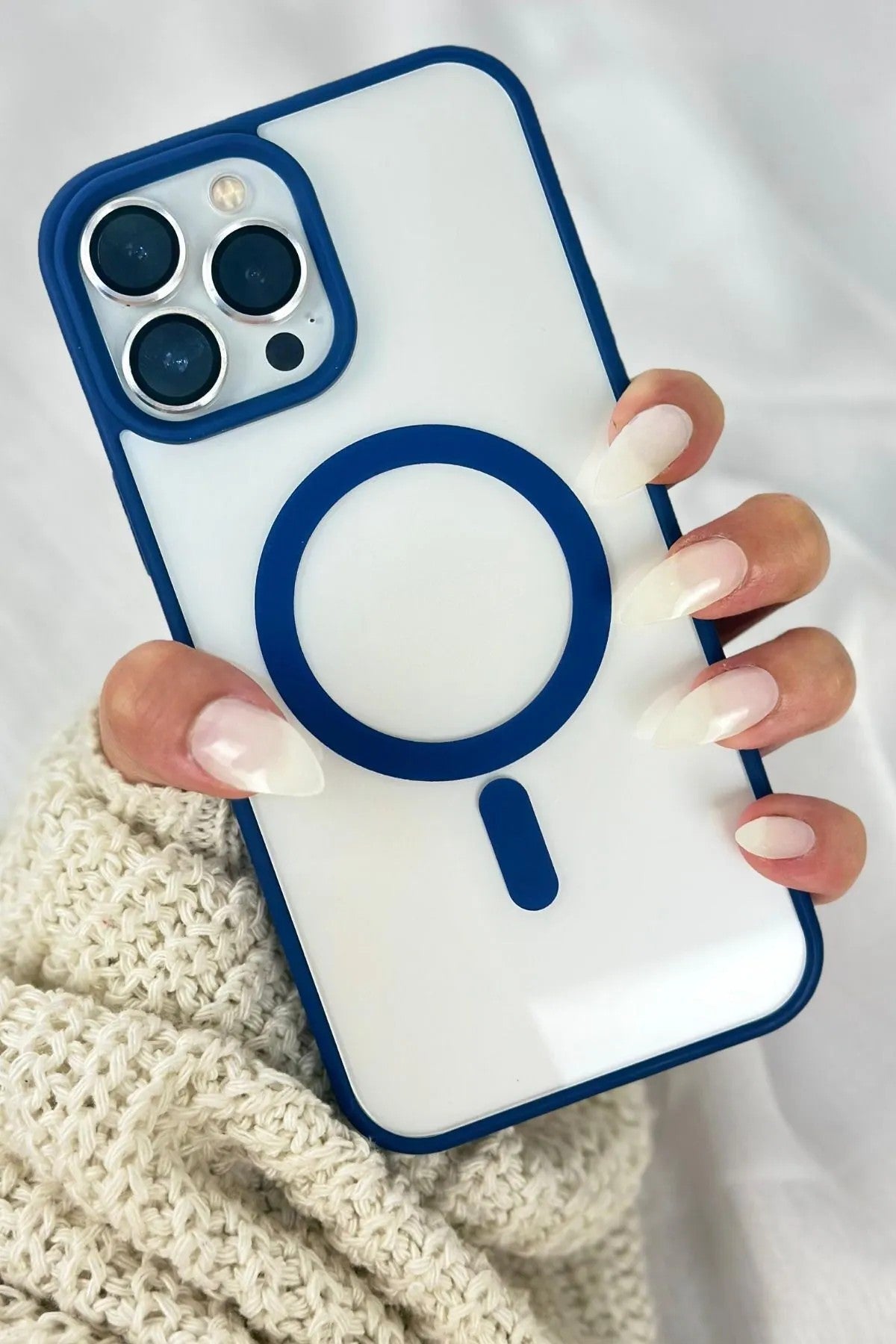 iPhone 12 Pro Max Magsafe Kablosuz Şarj Özellikli Silikon Rema Kılıf