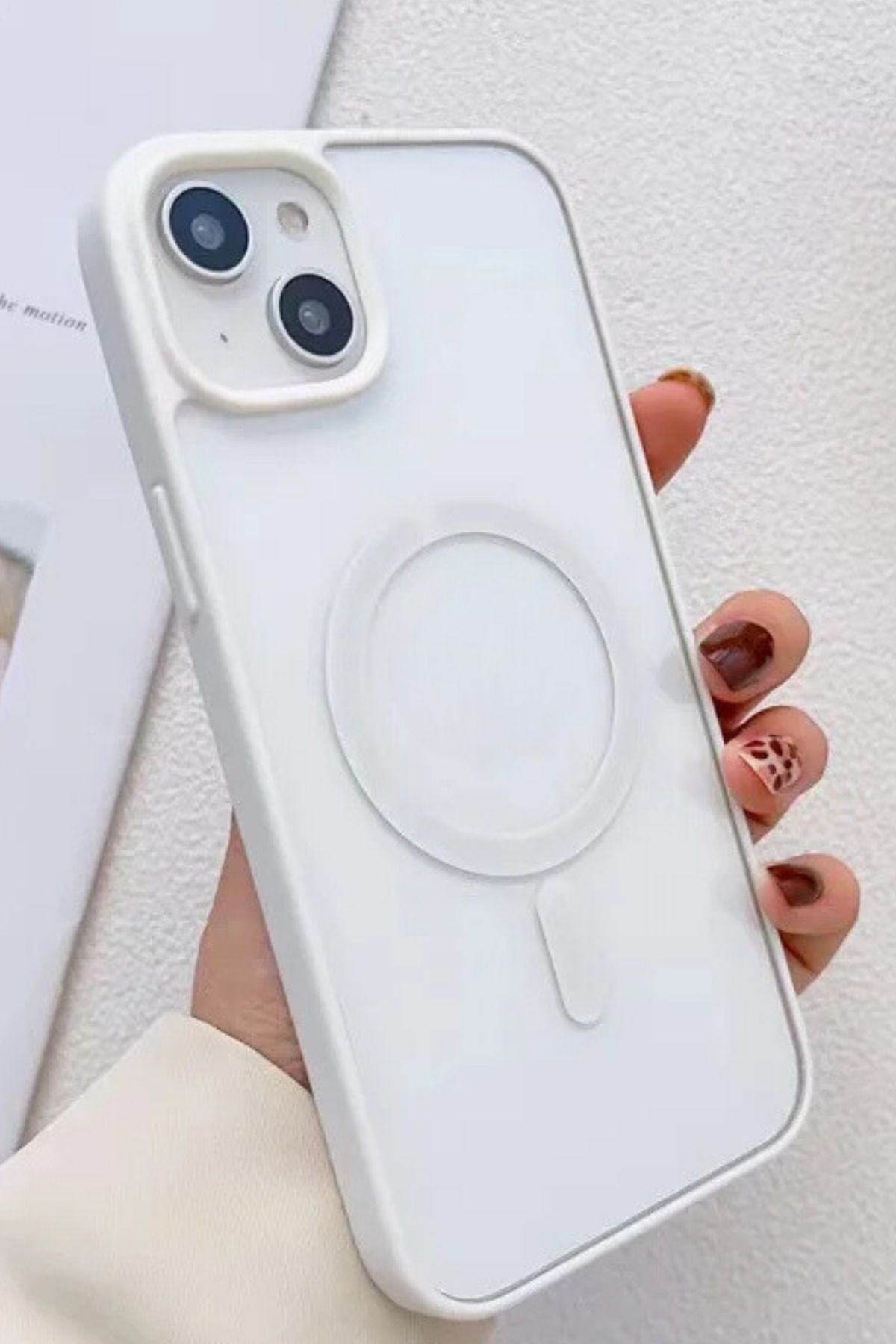 iPhone 15 Magsafe Wireless Şarj Özellikli Silikon Kamera Çıkıntılı REMA Kılıf