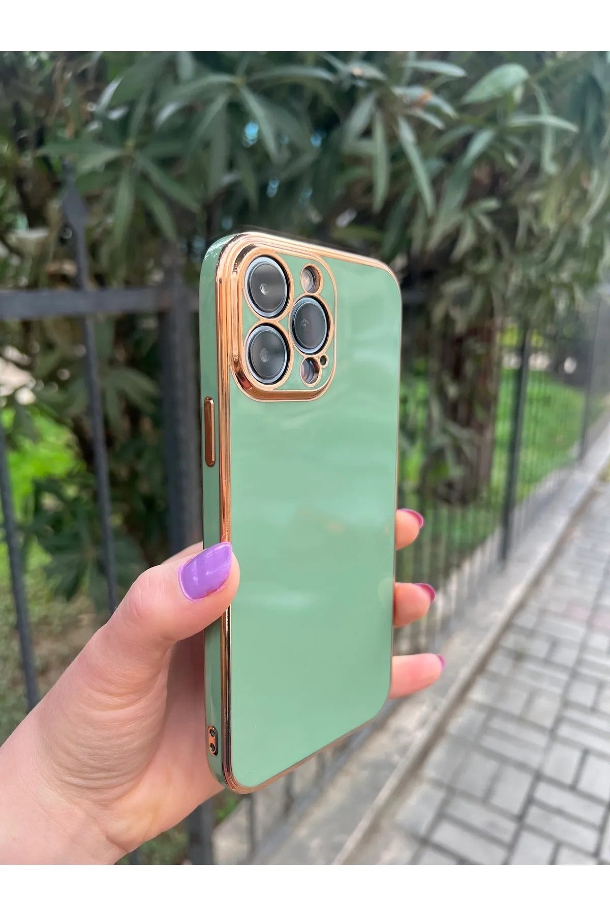 iPhone 14 Pro Max Gold Kenarlı Parlak Bark Kılıf