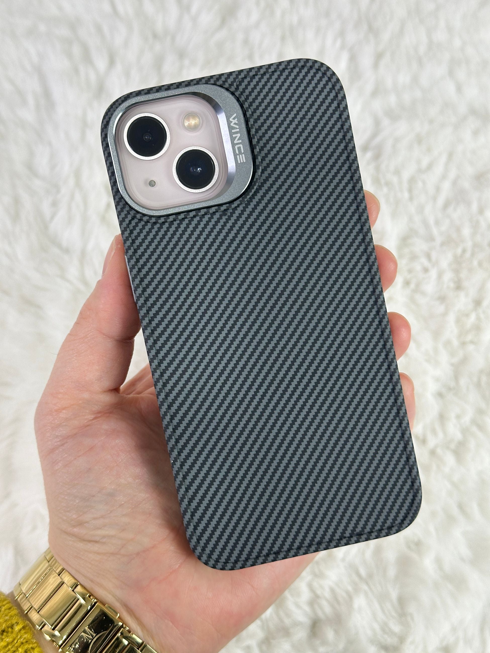 iPhone 13 Karbon Kamera Kısmı Stand Olabilen Kılıf ile Aynı Renkte Lens Koruyuculu Mag Karbon Kılıf