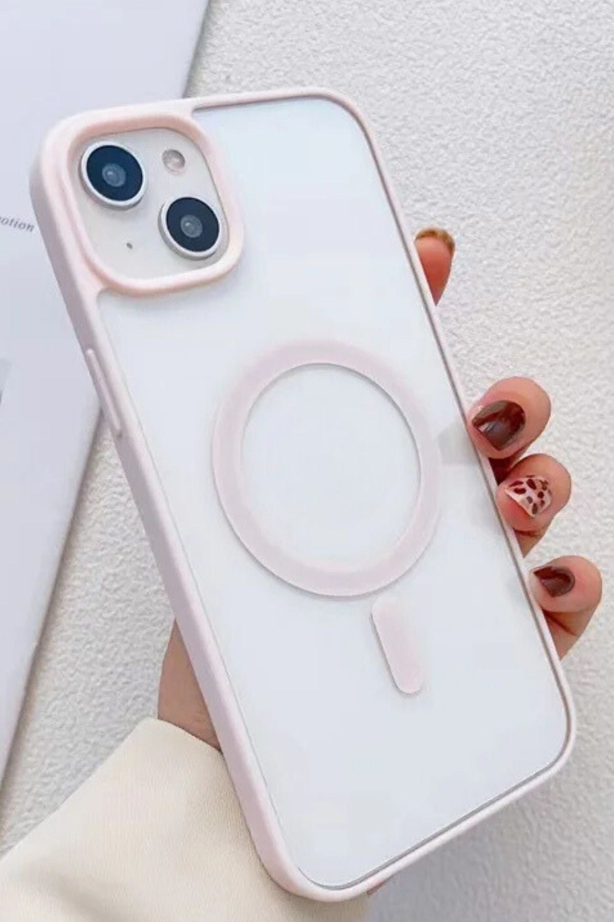 iPhone 15 Plus Magsafe Wireless Şarj Özellikli Silikon Kamera Çıkıntılı REMA Kılıf