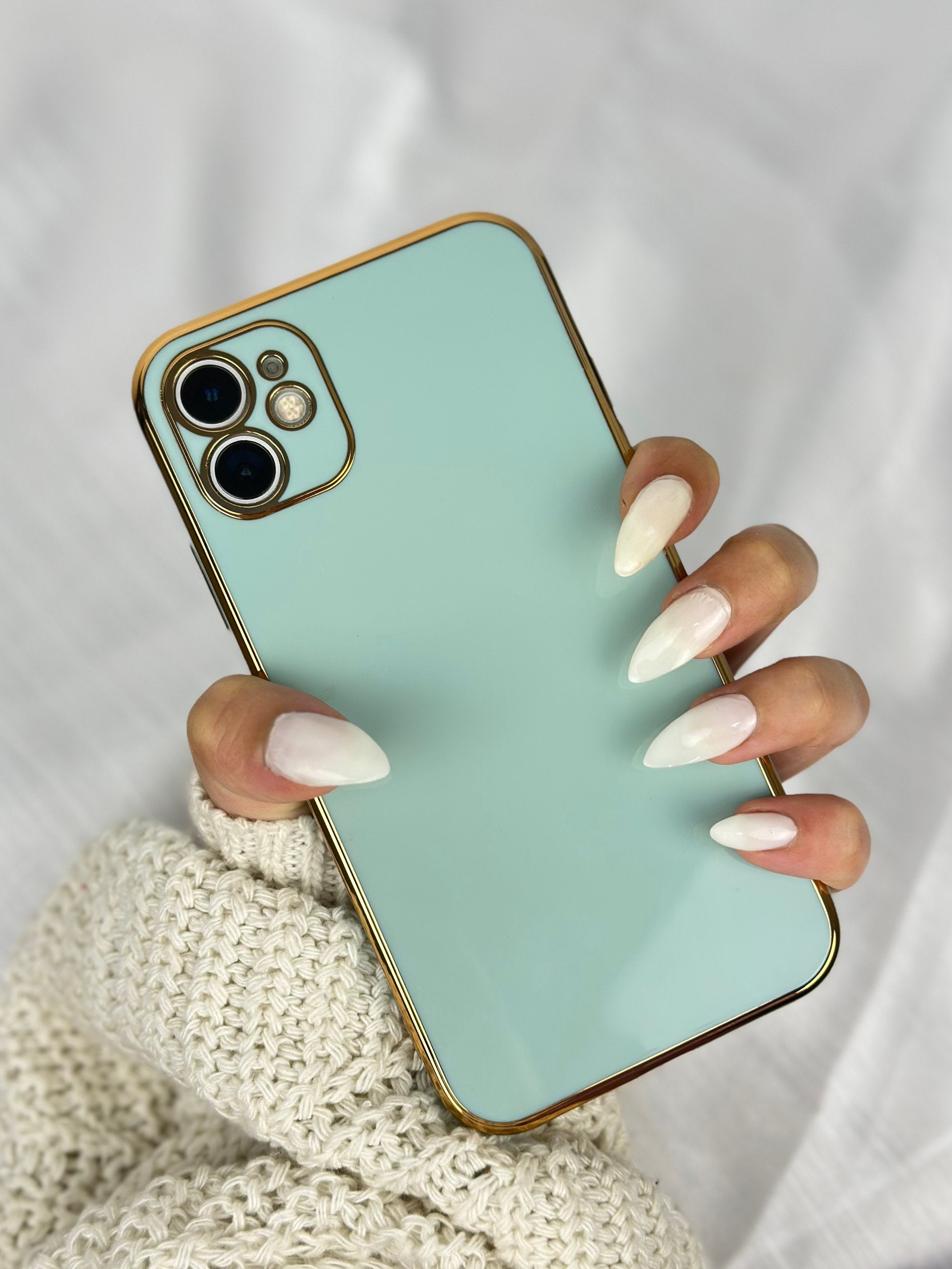 iPhone 12 Gold Kenarlı Parlak Bark Kılıf