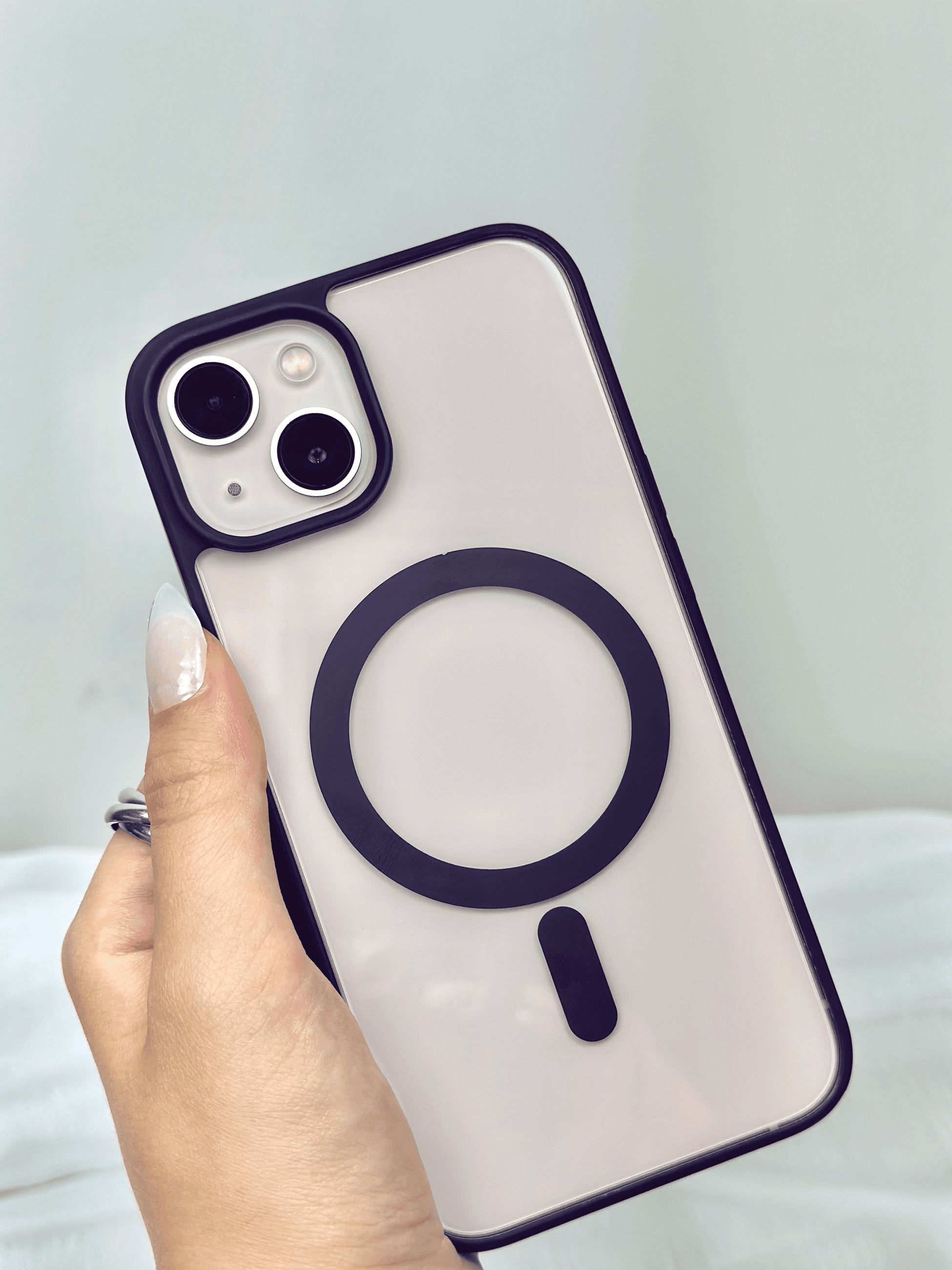 iPhone 14 Ile Uyumlu Magsafe Wireless Şarj Özellikli Silikon Kamera Çıkıntılı Rema Kılıf