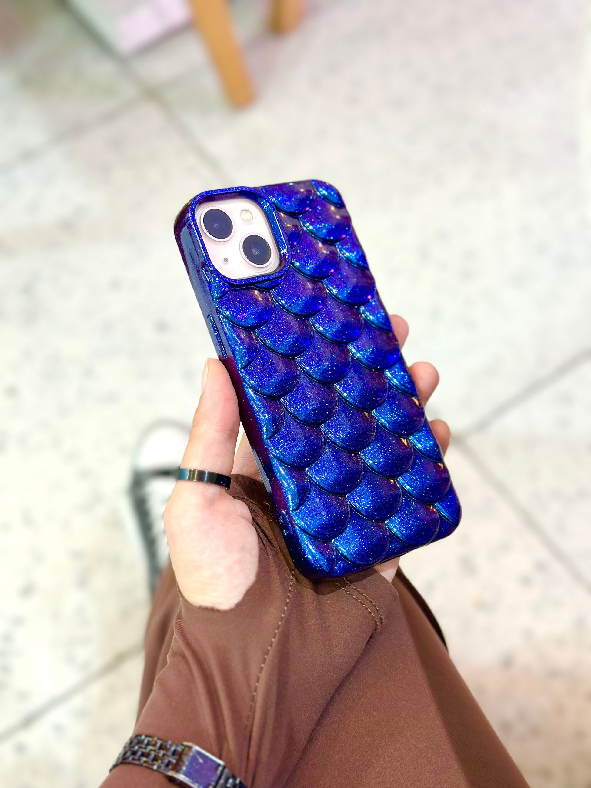 iPhone 13 Balık Sırtı Desenli Parlak İşlemeli 3 Boyutlu Kamera Çıkıntılı Kaliteli Fish Kılıf