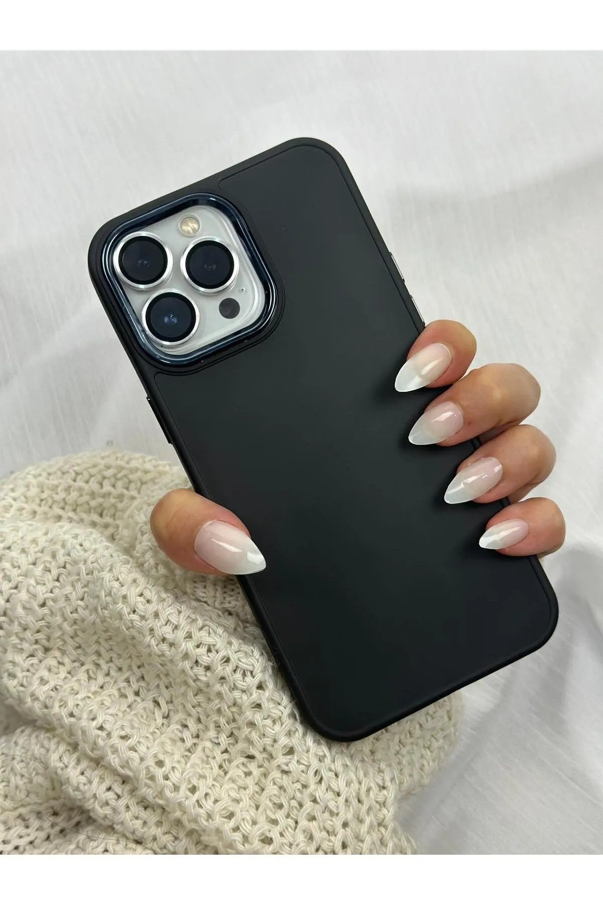 iPhone 14 Pro Max Kılıf Içi Kadife Parlak Detaylı Pastel Silikon Ruby Kılıf