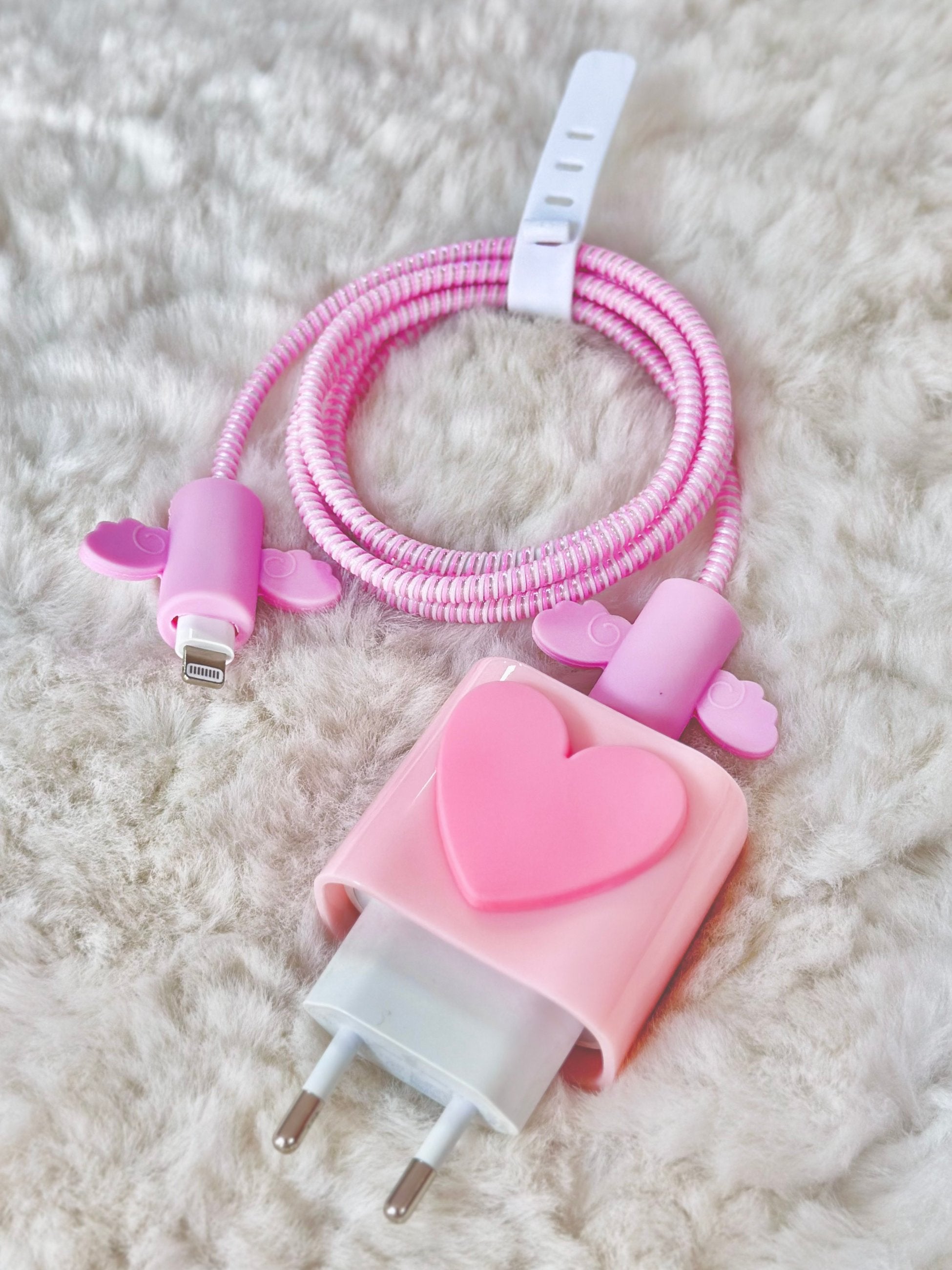 iPhone 18W/20W Uyumlu Şarj Kılıfı Pembe Kalp