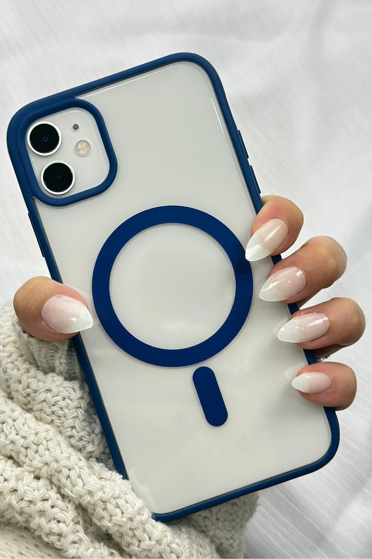 iPhone 12 Ve 12 Pro Uyumlu Magsafe Wireless Şarj Özellikli Silikon Kamera Çıkıntılı Rema Kılıf