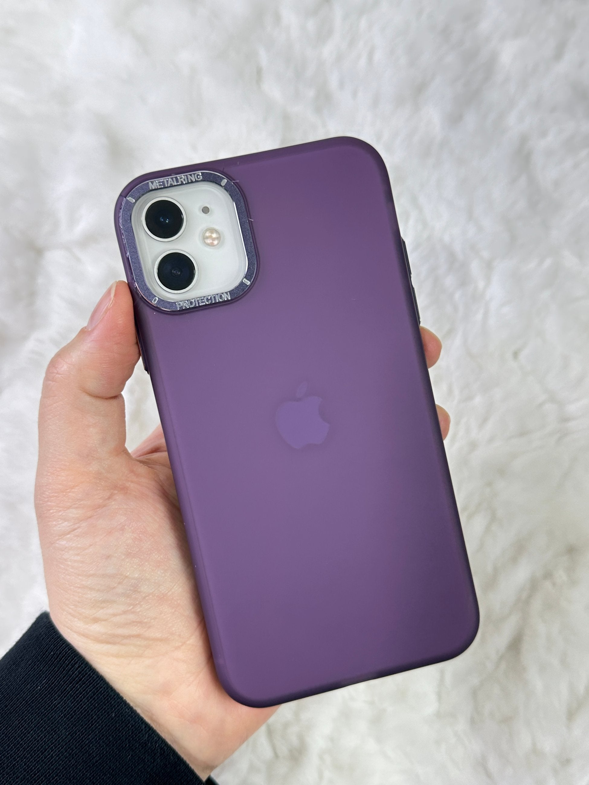 iPhone 11 İnce Tasarımlı Arkası Buzlu Kamera Çıkıntılı Lost Kılıf