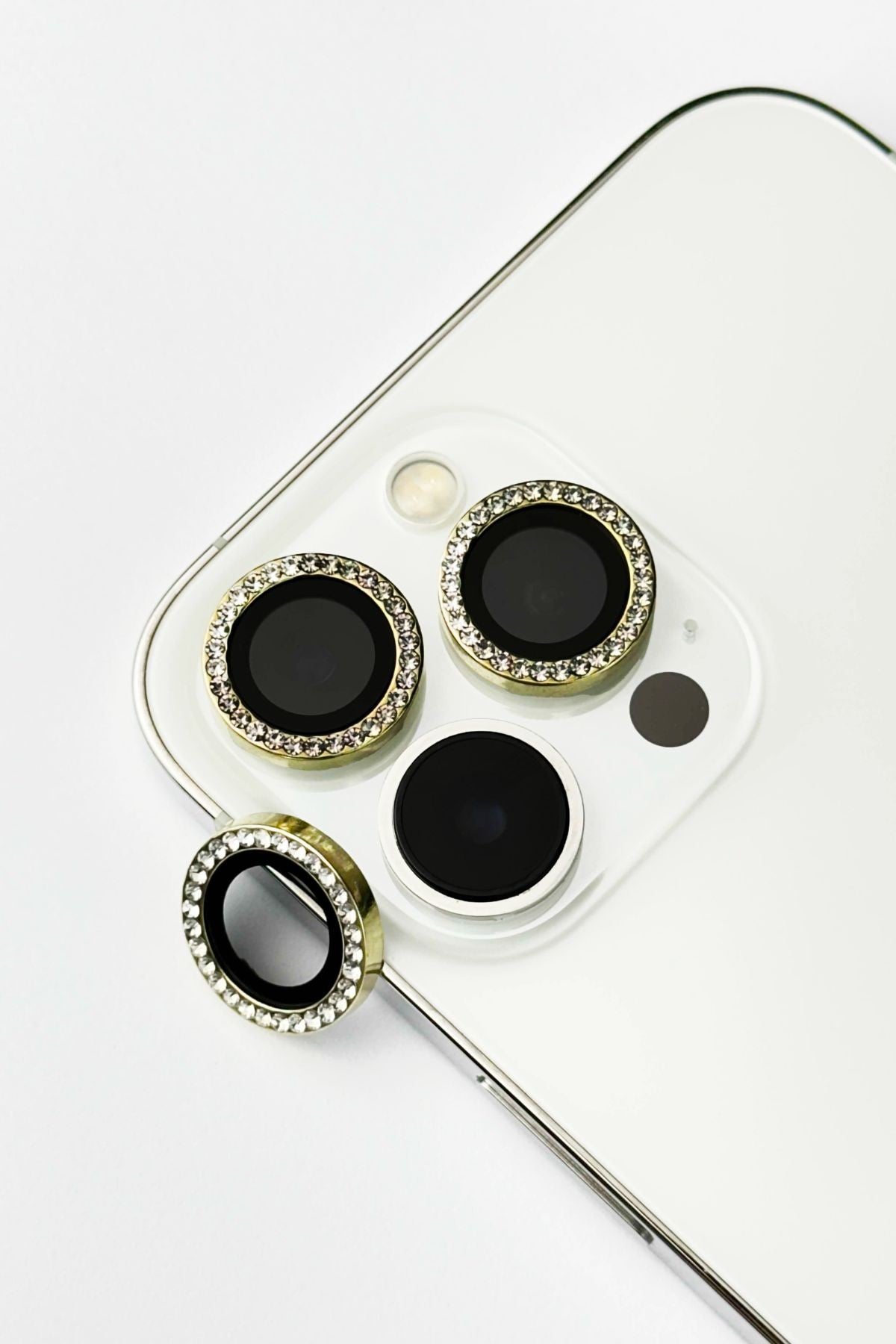iPhone 12 Pro Max ve 12 Pro Uyumlu Swarovski Taşlı Kamera Lens Koruyucu