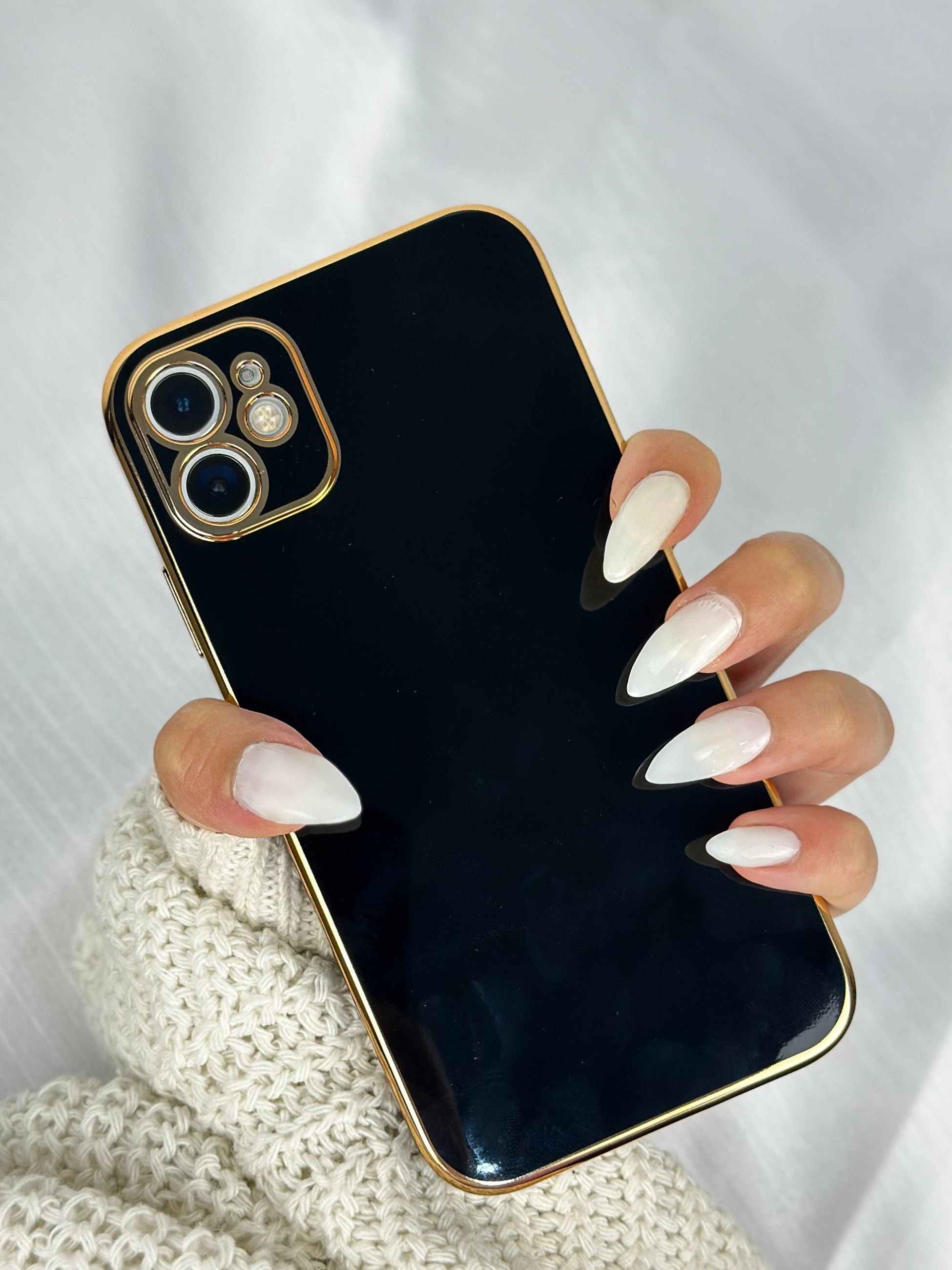 iPhone 12 Gold Kenarlı Parlak Bark Kılıf