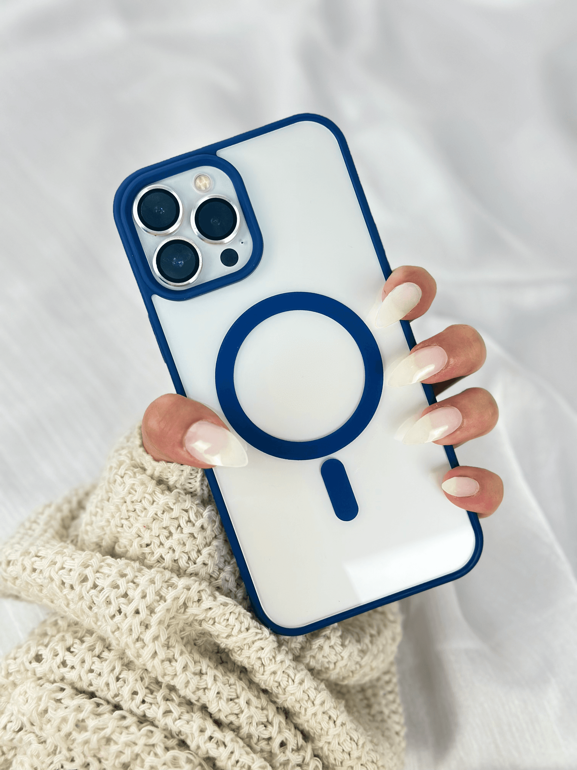 iPhone 14 Pro Magsafe Wireless Şarj Özellikli Silikon Kamera Çıkıntılı Rema Kılıf