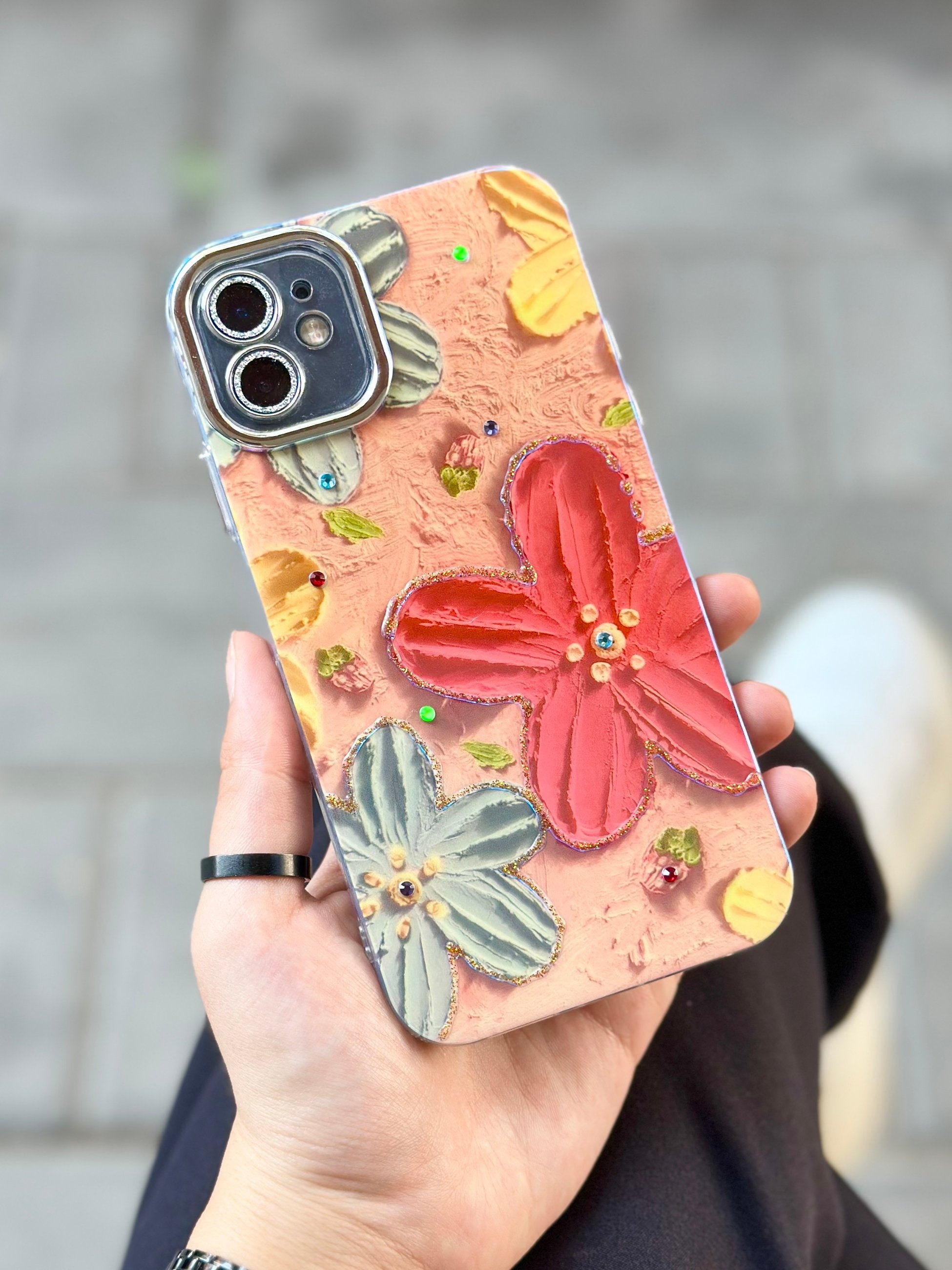 iPhone 12 Çiçek Desenli Lens Koruyuculu Paint Kılıfı