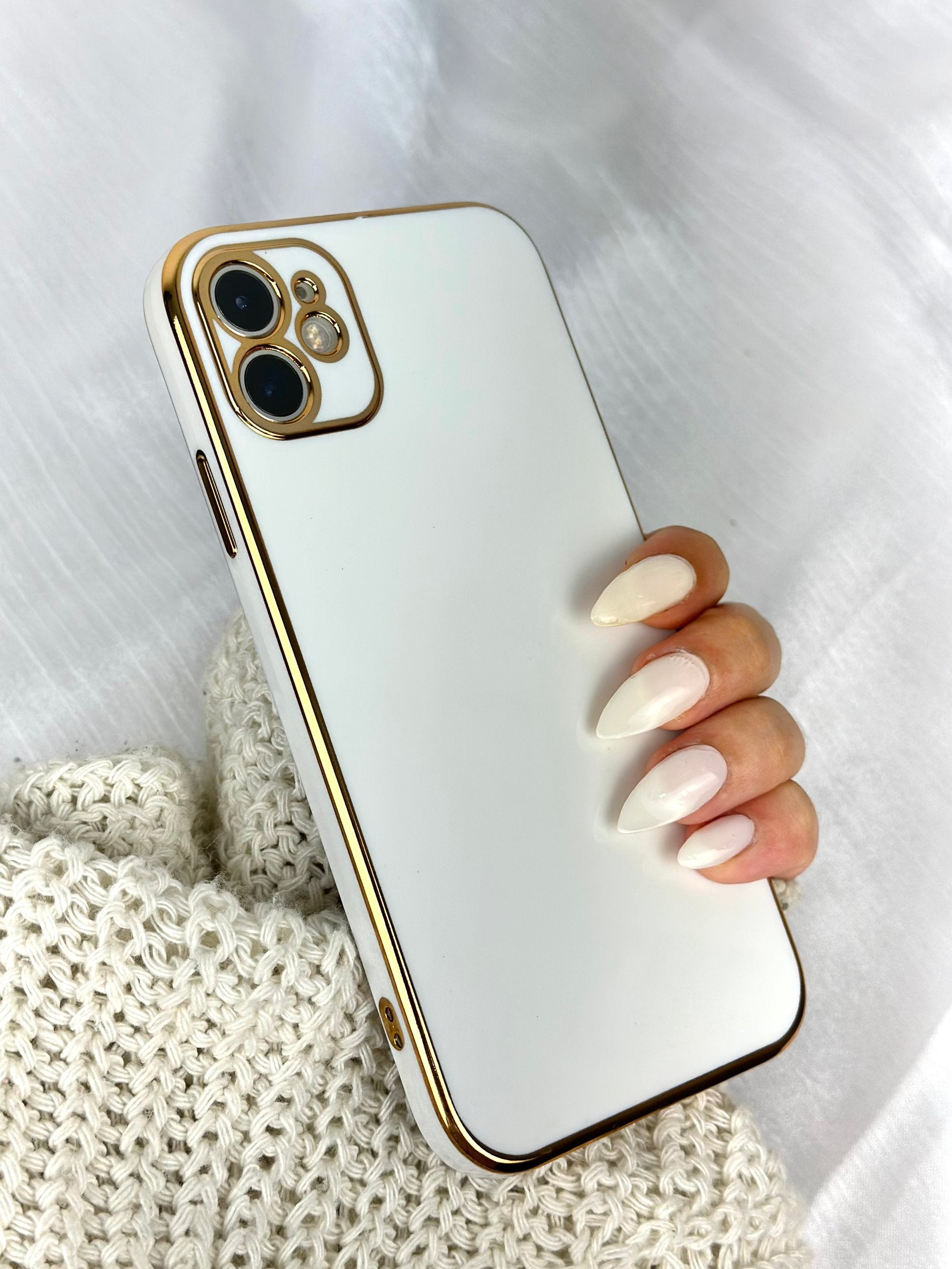 iPhone 12 Gold Kenarlı Parlak Bark Kılıf