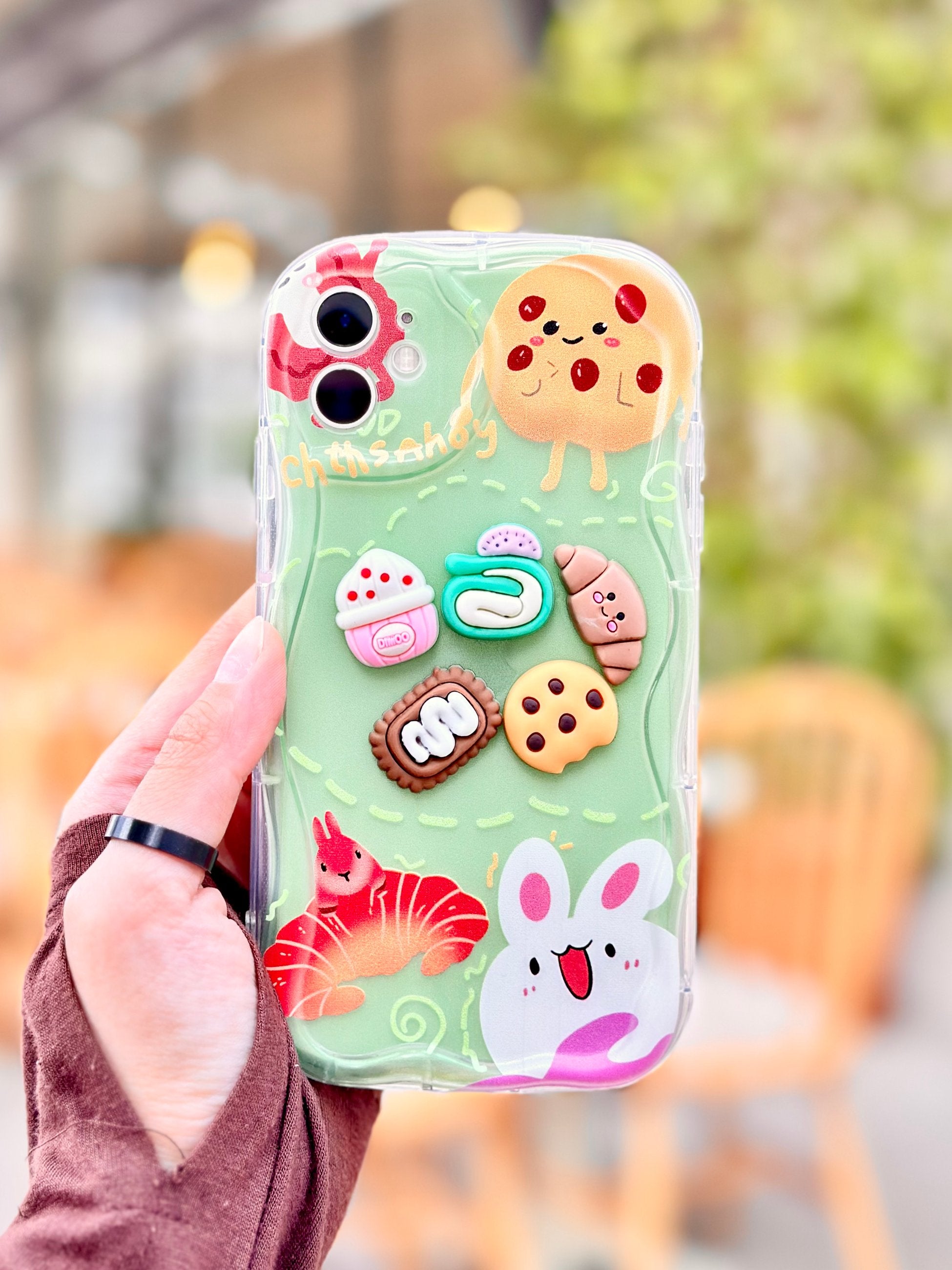 iPhone 11 Sevimli Tavşan Kurabiye Kruvasan Desenli 3 Boyutlu Silikon Rabbit Kılıf