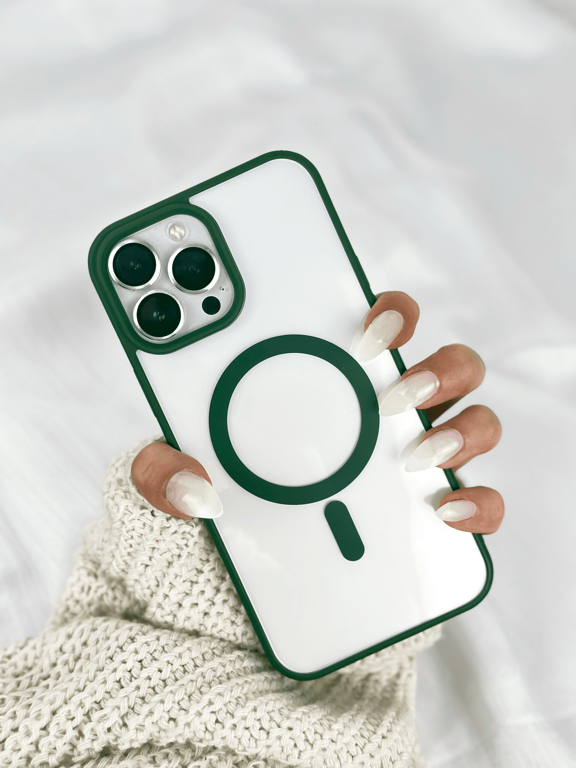 iPhone 14 Pro Magsafe Wireless Şarj Özellikli Silikon Kamera Çıkıntılı Rema Kılıf