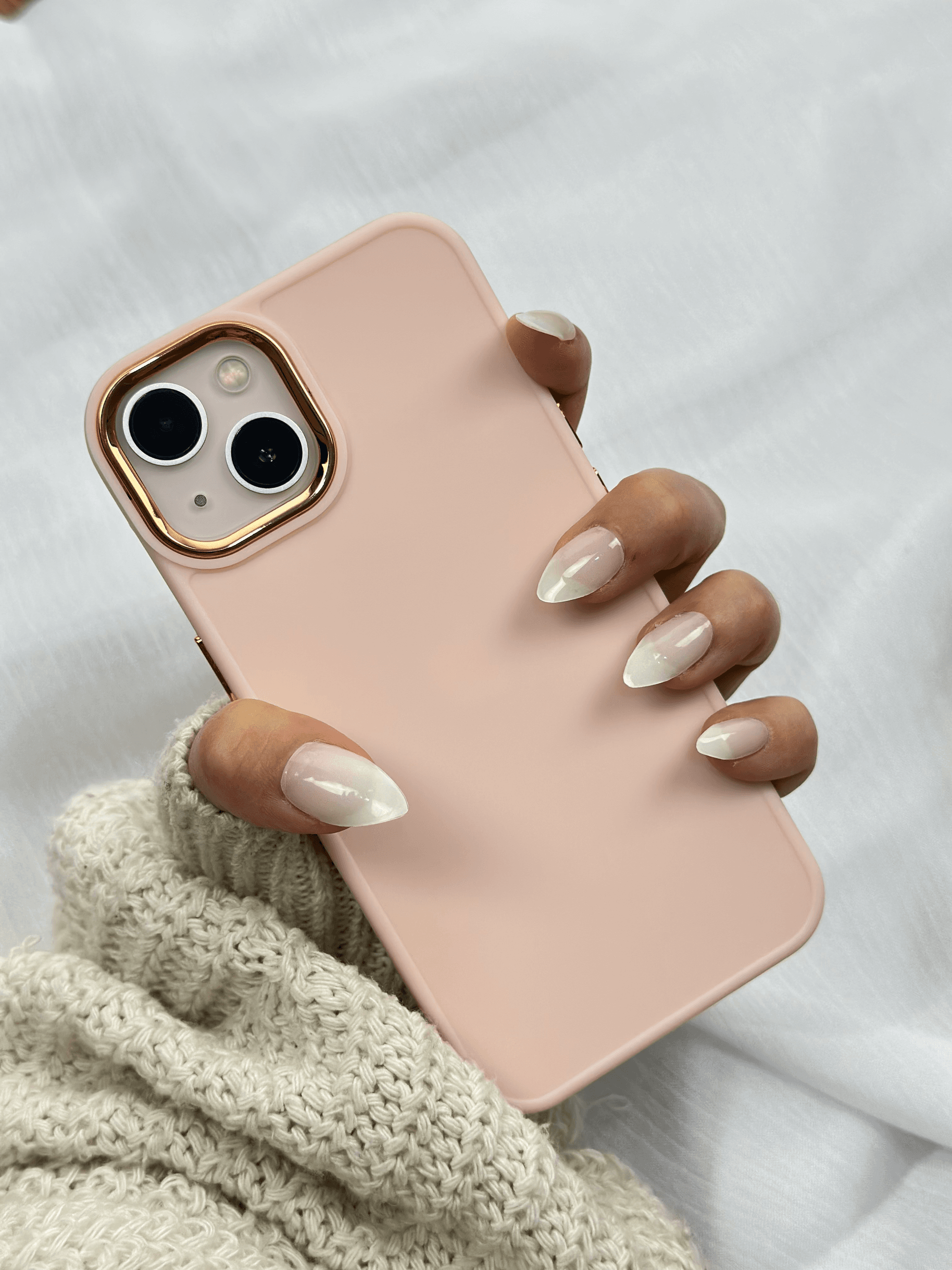 iPhone 14 Plus Kılıf Içi Kadife Parlak Detaylı Pastel Silikon Ruby Kılıf