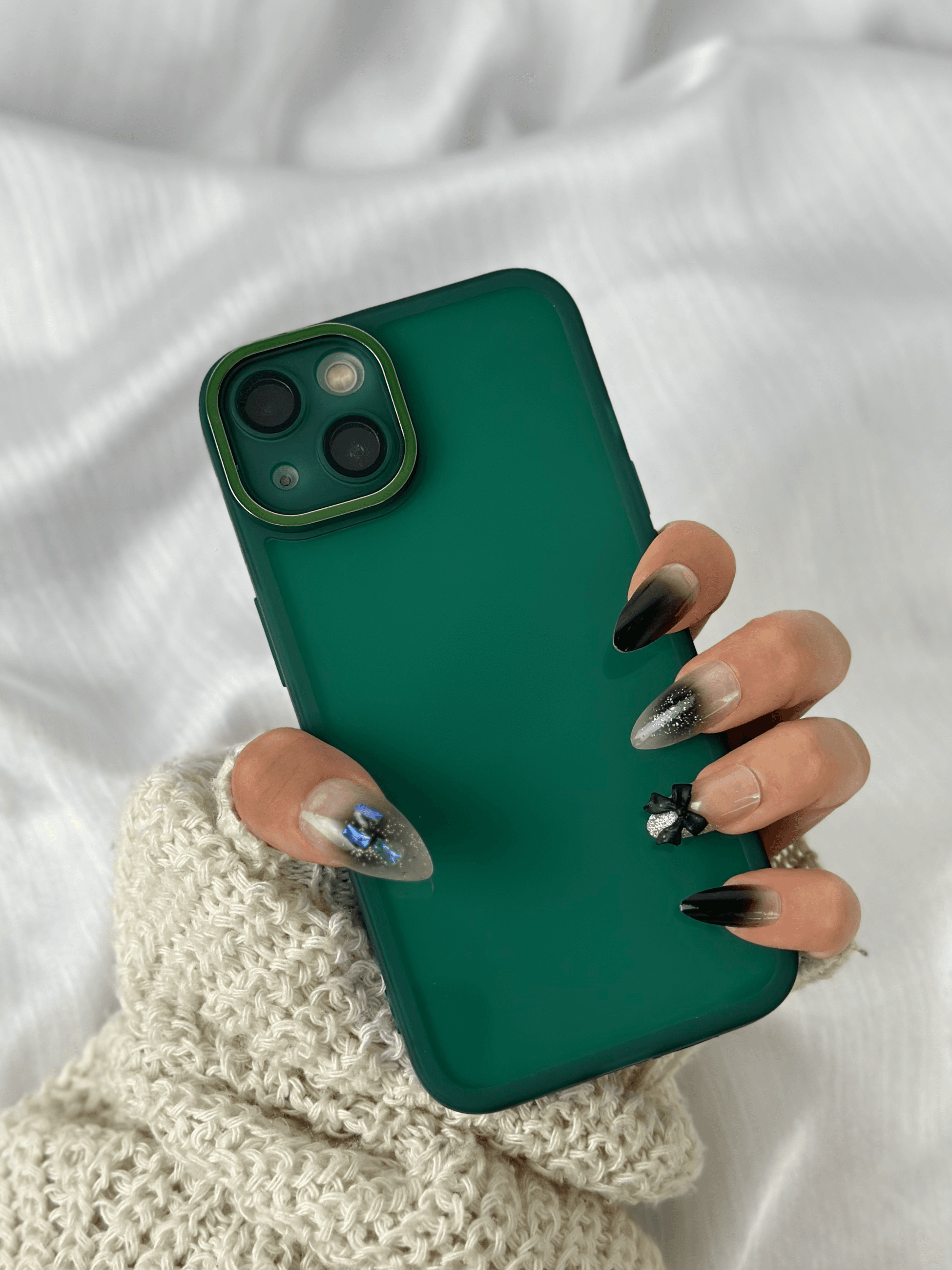 iPhone 14 Kamera Korumalı Transparan Berry Kılıf