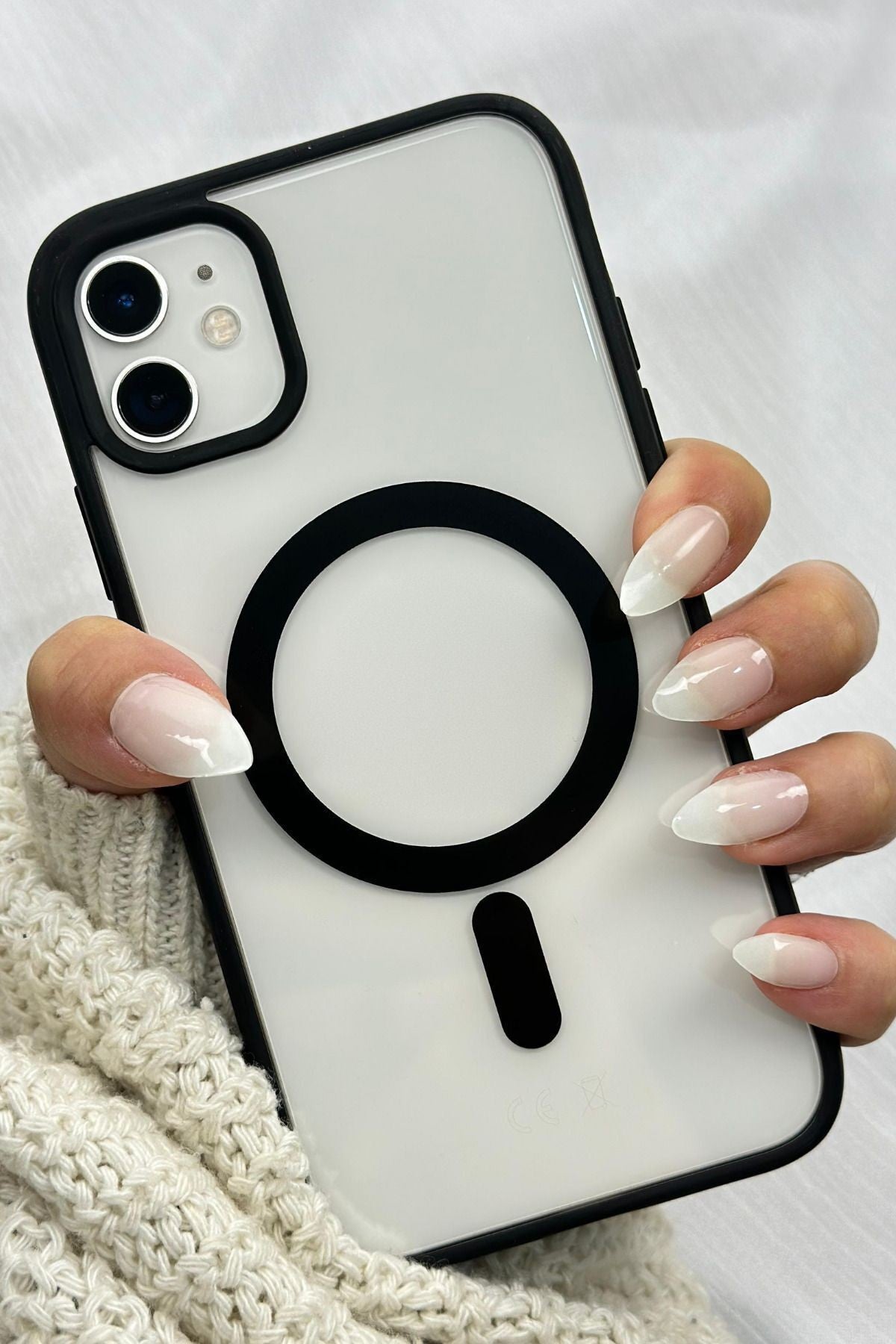 iPhone 12 Ve 12 Pro Uyumlu Magsafe Wireless Şarj Özellikli Silikon Kamera Çıkıntılı Rema Kılıf