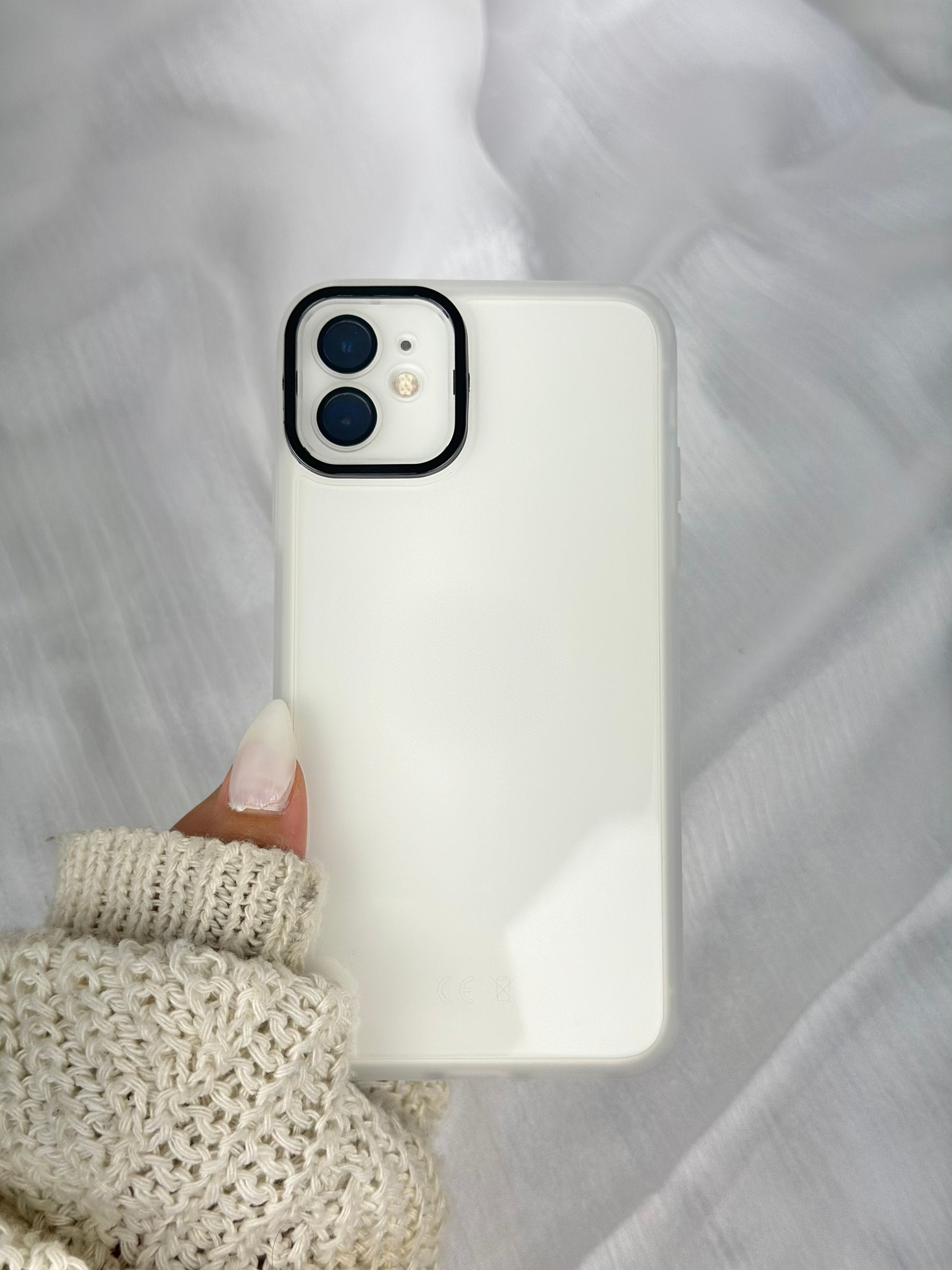 iPhone 12 Kamera Korumalı Transparan Berry Kılıf