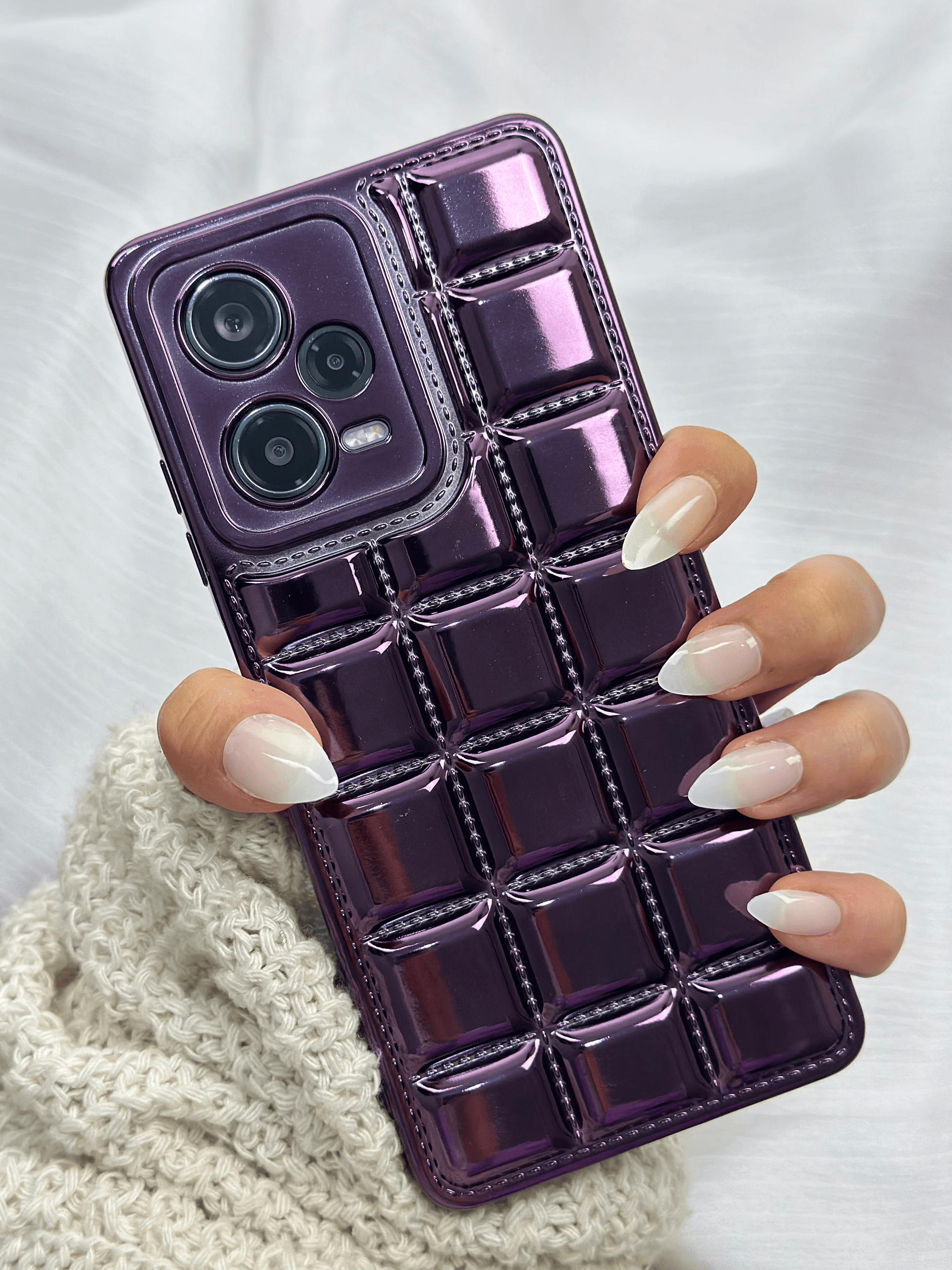 Redmi Note 12 Pro 5G Kabartmalı Dikiş Detaylı Baklava Desenli Parlak Vivid Kılıf