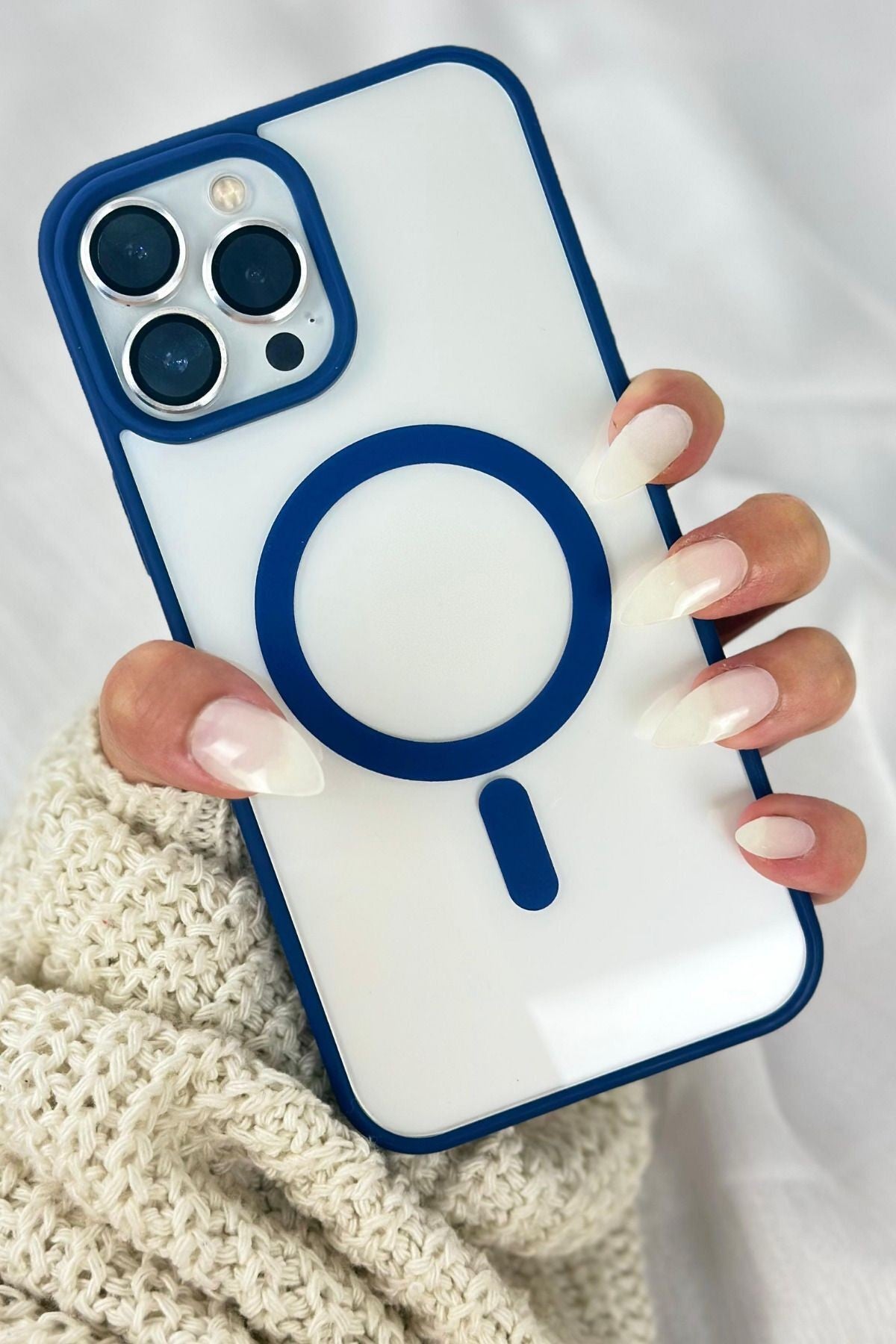 iPhone 12 Pro Max Magsafe Kablosuz Şarj Özellikli Silikon Rema Kılıf