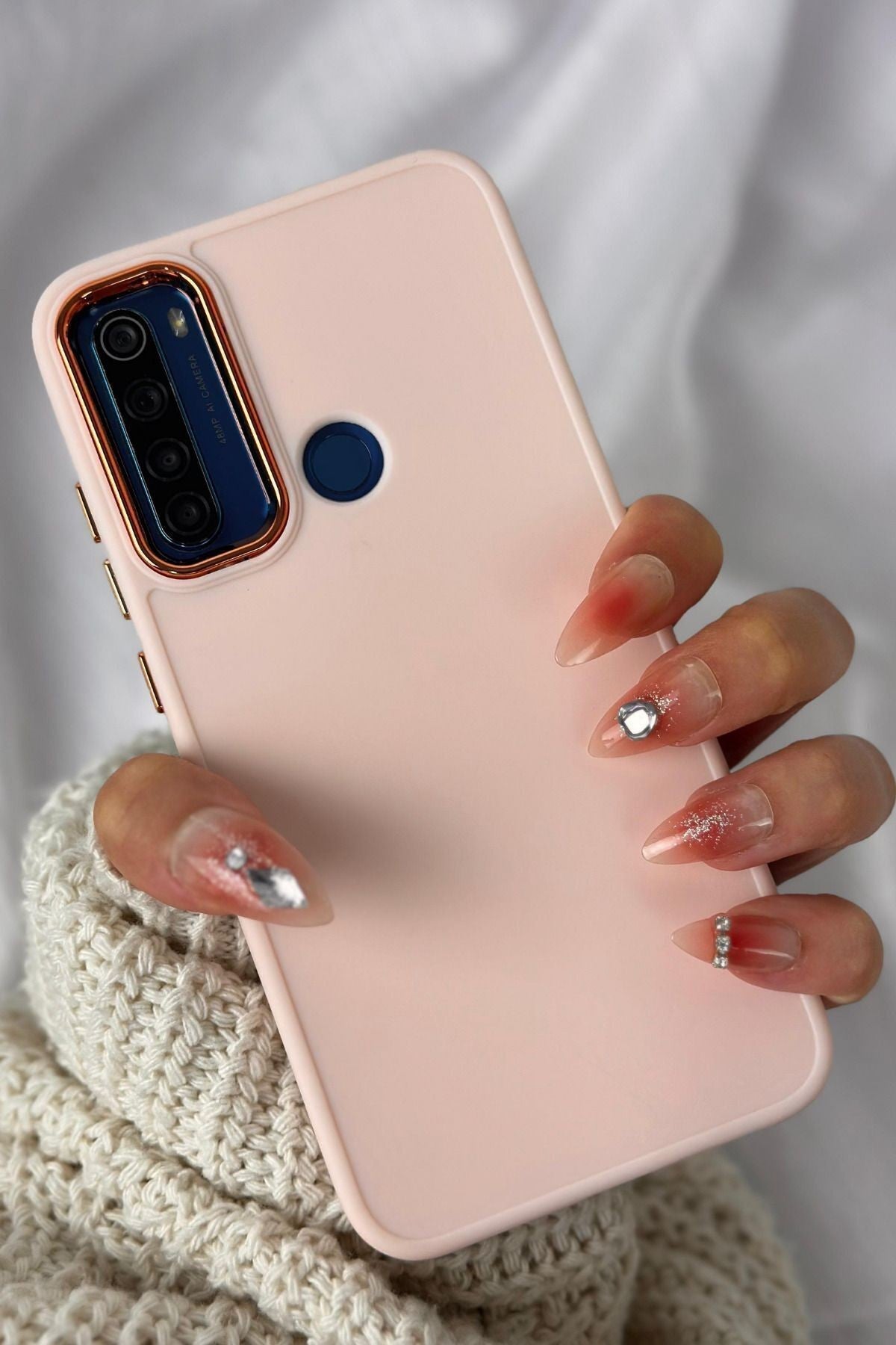 Xiaomi Redmi Note 8 Parlak Metal Detaylı Tuşu Kolay Basmalı Lansman Pastel Silikon Ruby Kılıf