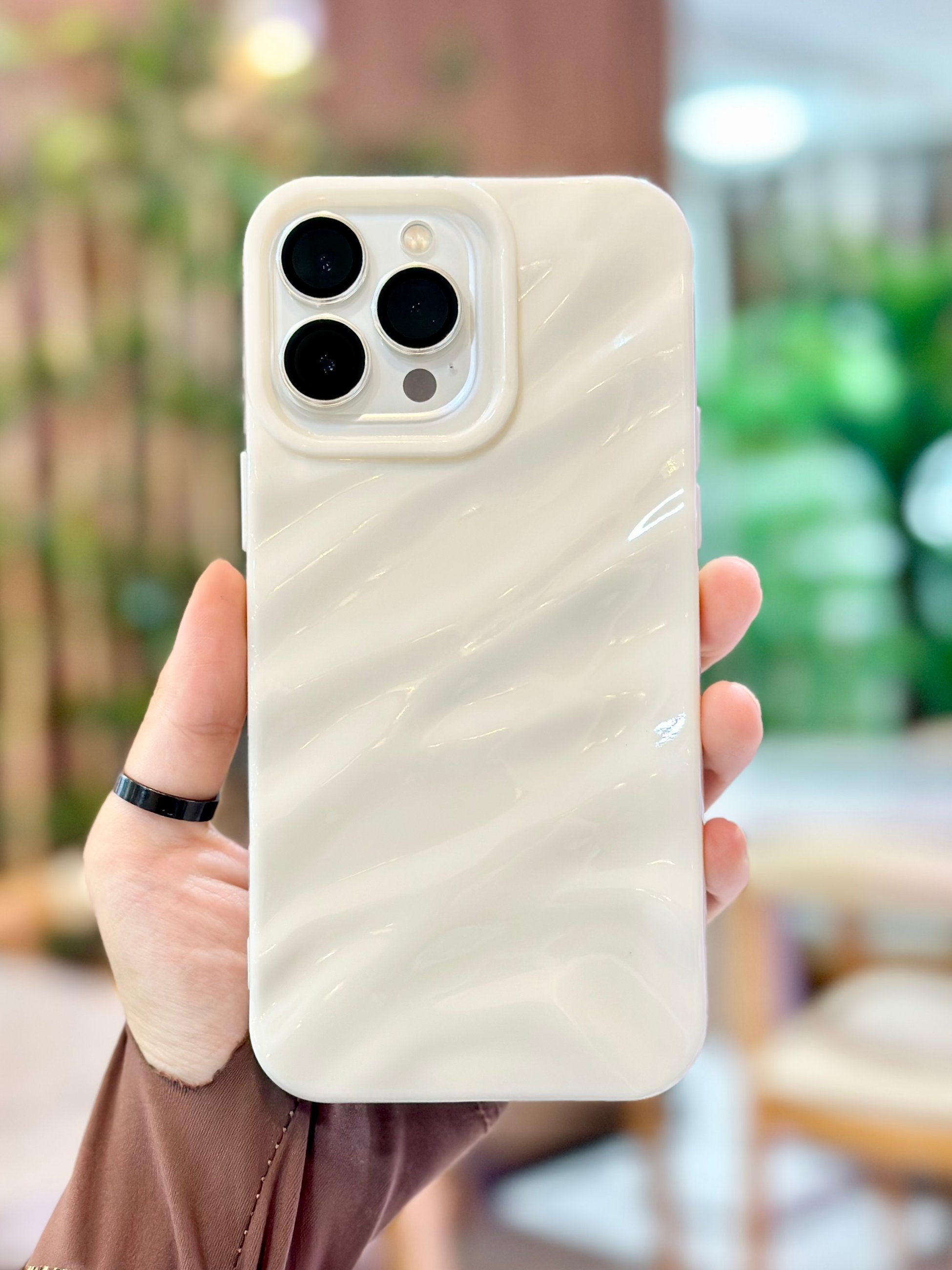 iPhone 15 Pro Max Sedef Dalgalı Wavy Kılıf