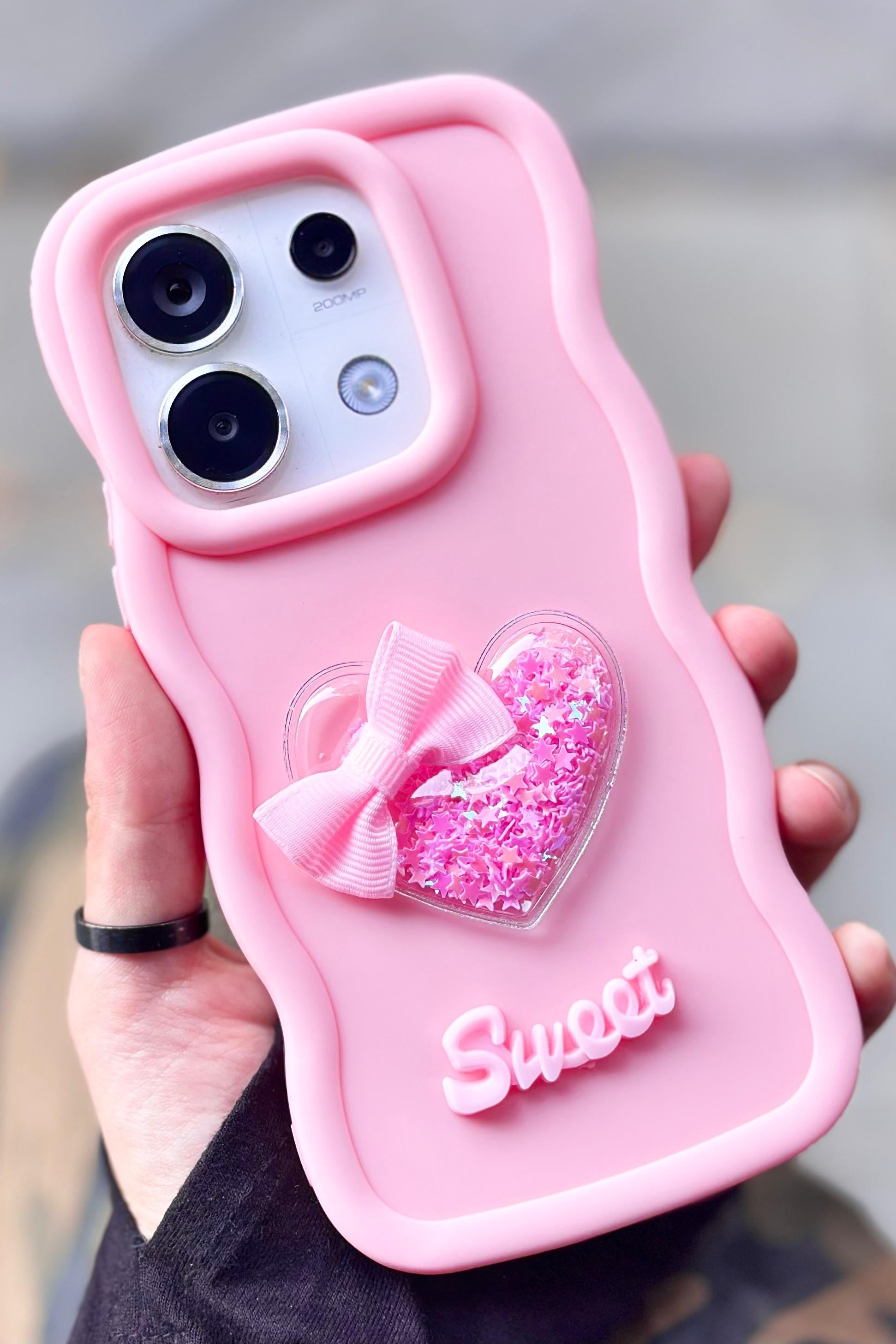 Redmi Note 13 Pro 4G Uyumlu Renkli Kalp Kurdele Detaylı Simli Dalgalı Sweety Kılıf