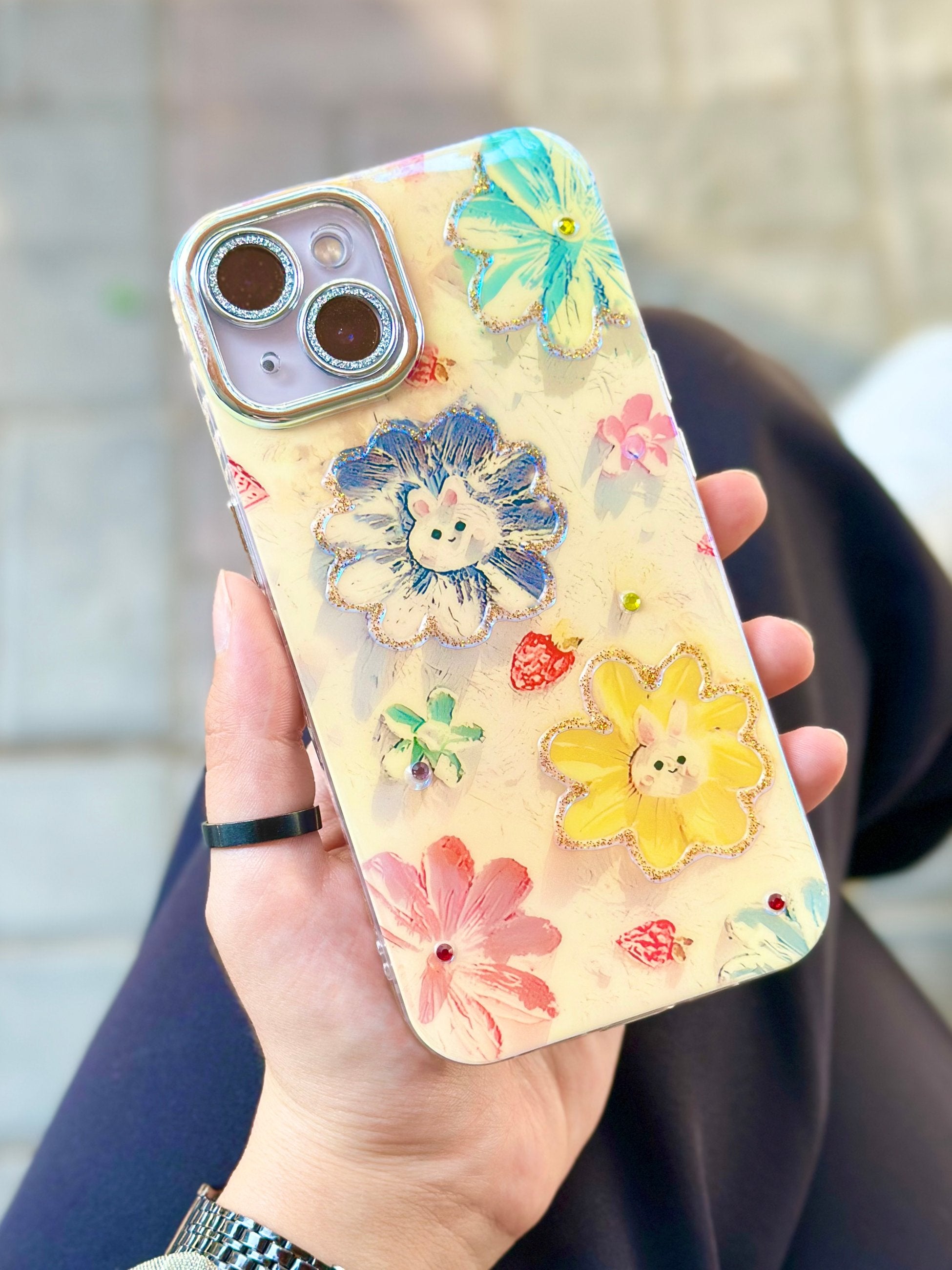iPhone 13 Çiçek Desenli Lens Koruyuculu Paint Kılıfı