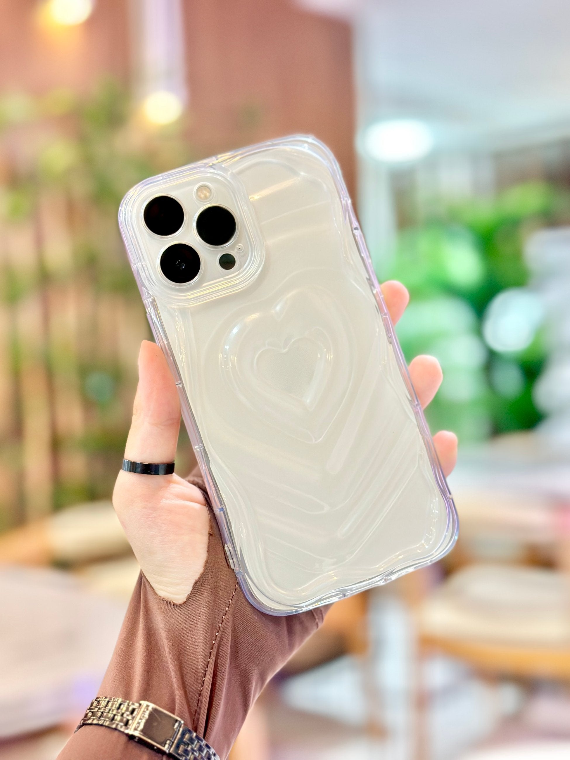 iPhone 13 Pro Kalp Desenli Kabartmalı Zarif 3D Şeffaf Kamera Korumalı Silikon Kılıf