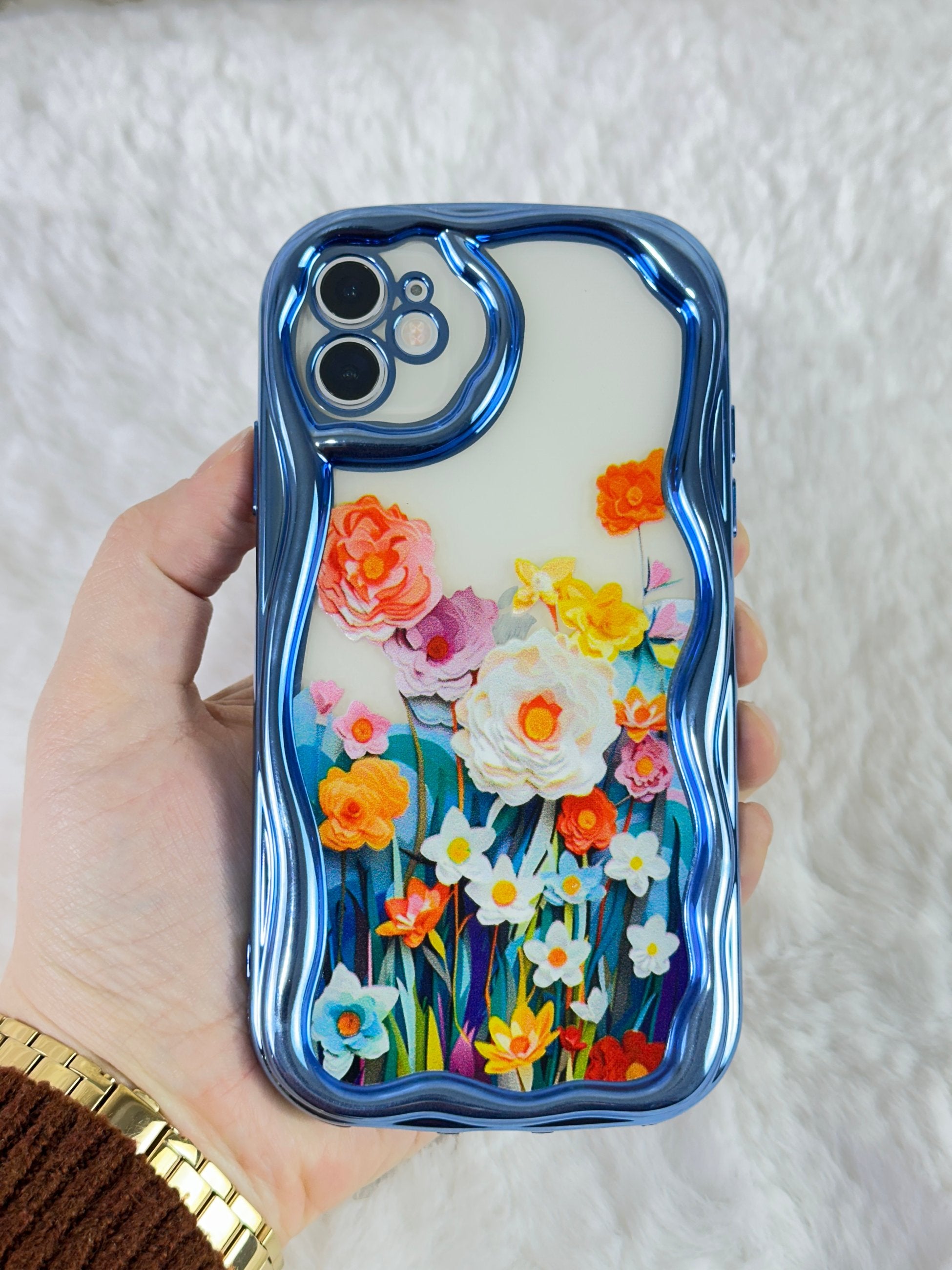 iPhone 11 Dalgalı Kenarlı Renkli Çiçek Desenli Kamera Korumalı Bloss Kılıf