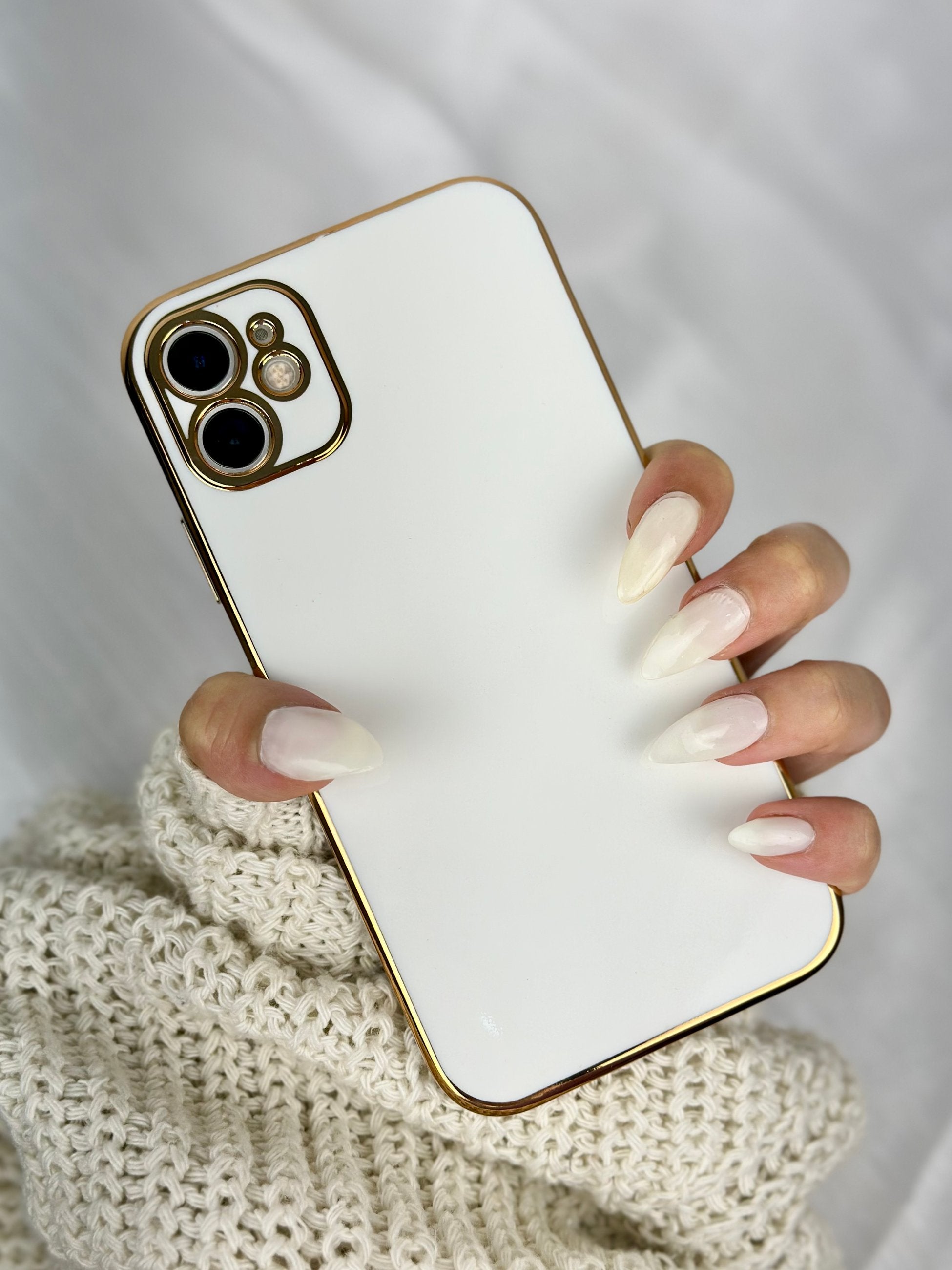 iPhone 12 Gold Kenarlı Parlak Bark Kılıf