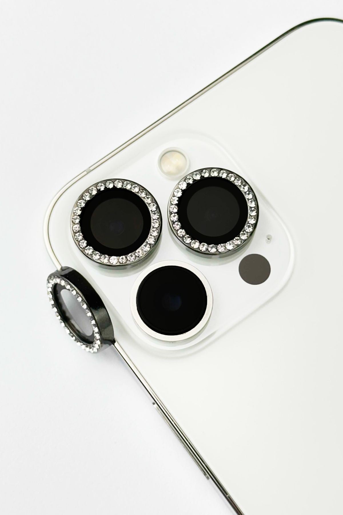 iPhone 12 Pro Max ve 12 Pro Uyumlu Swarovski Taşlı Kamera Lens Koruyucu